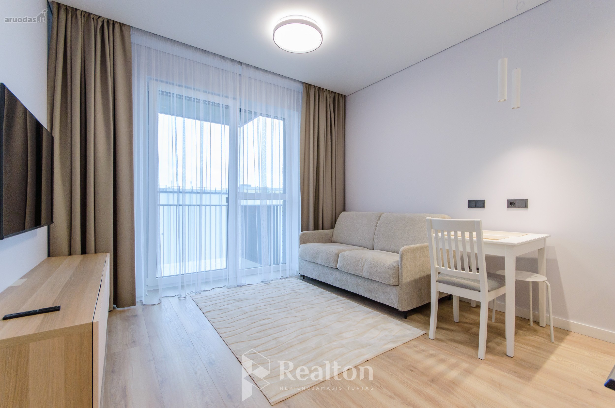 Nuomojamas Naujai Įrengtas Studio Tipo Butas