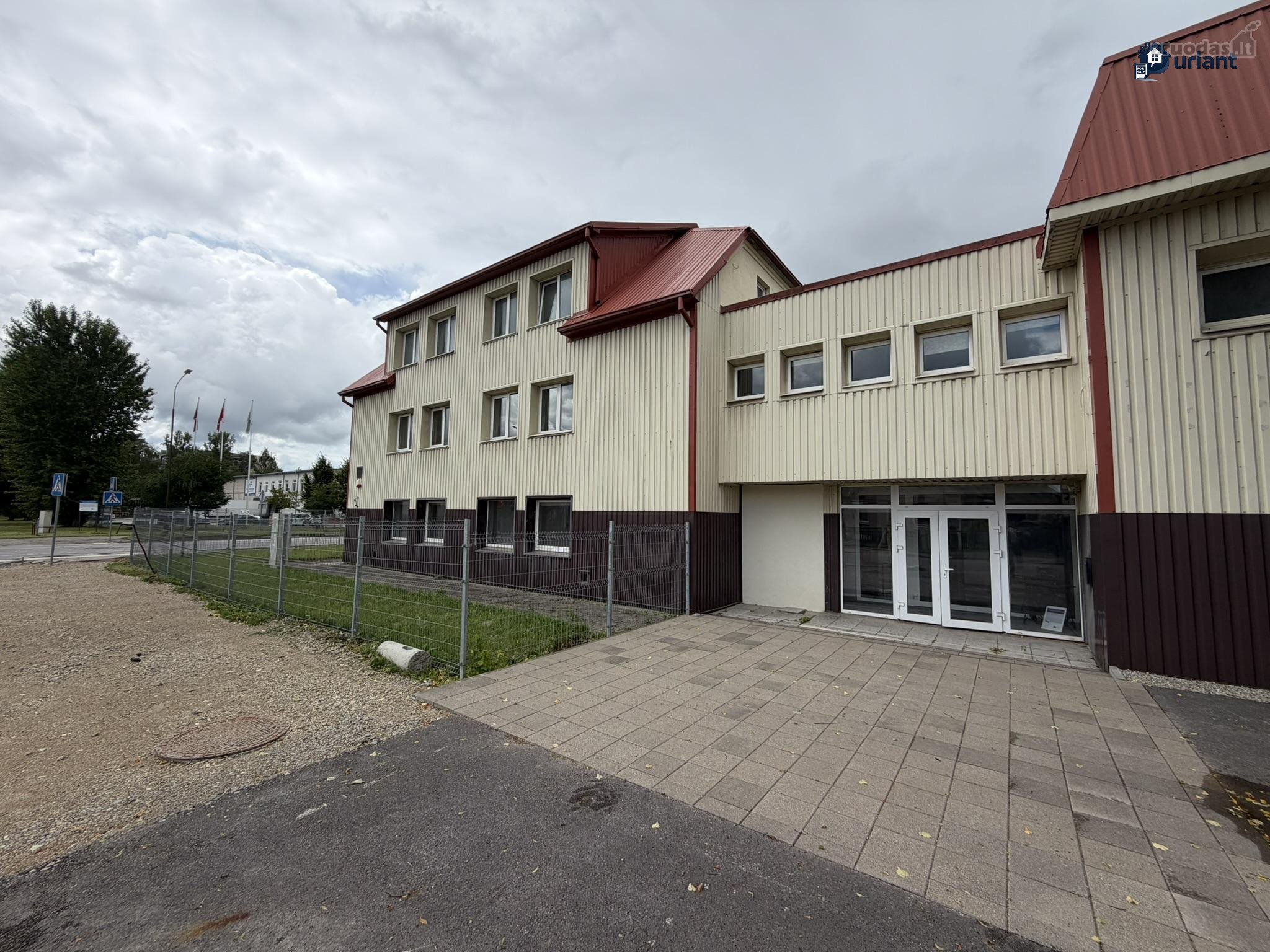 Nuomojamos 148,9 bendro ploto komercinės