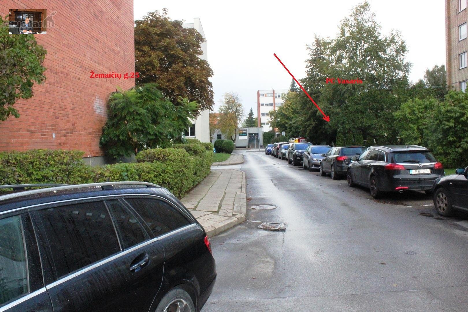 Toliau nuo gatvės, šalia Pc Vasaris,