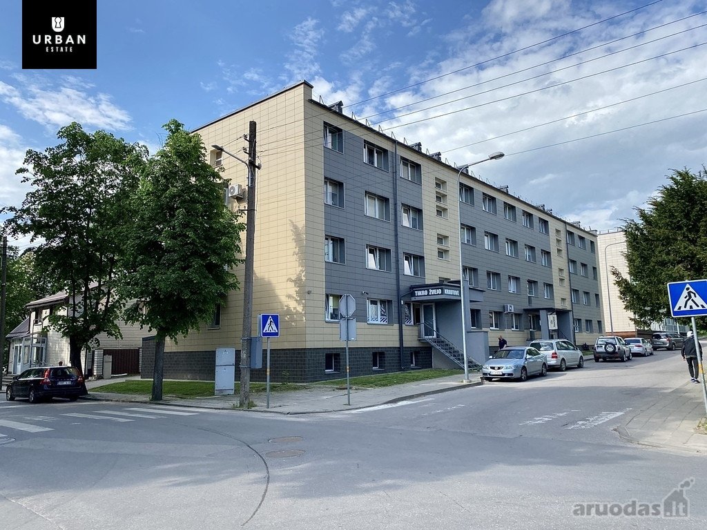 Parduodamos Patalpos Renovuotame Name Jaunimo