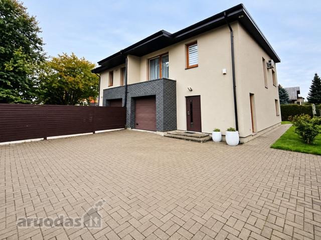Parduodamas Erdvus 156,59 M² Kotedžas Ramučiuose