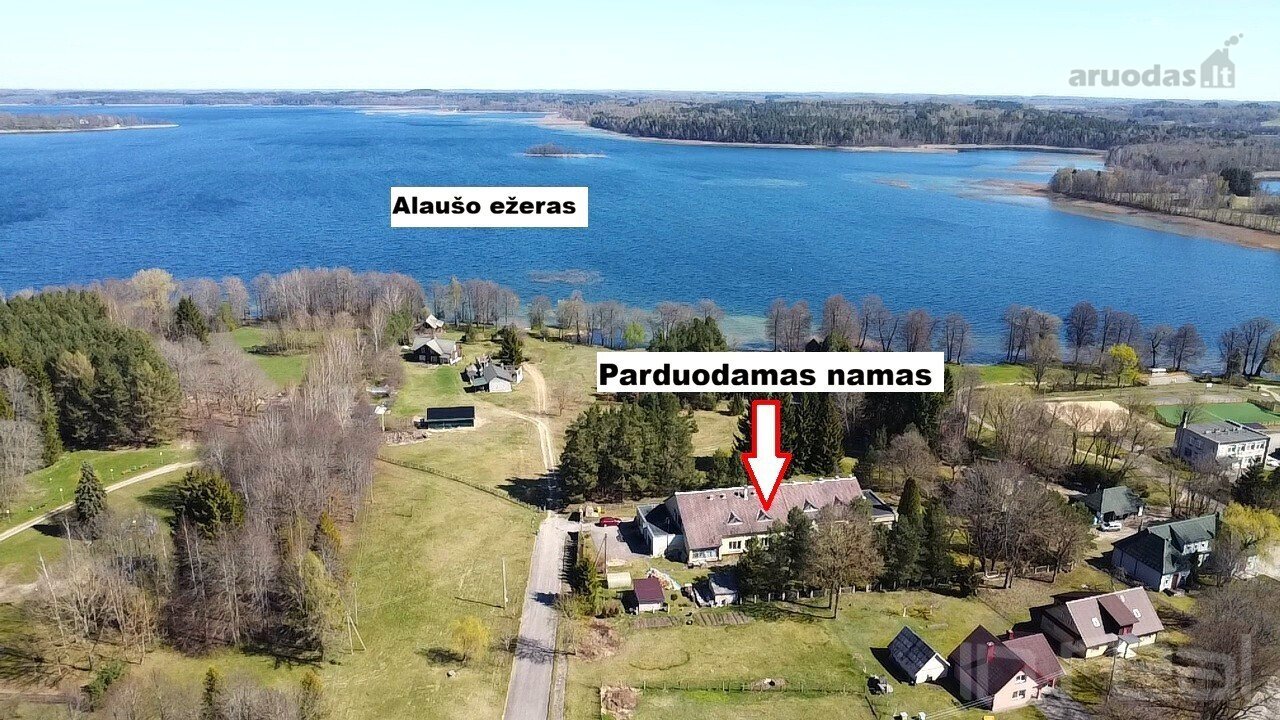 Šalia Alaušo ežero, Sudeikių miestelyje