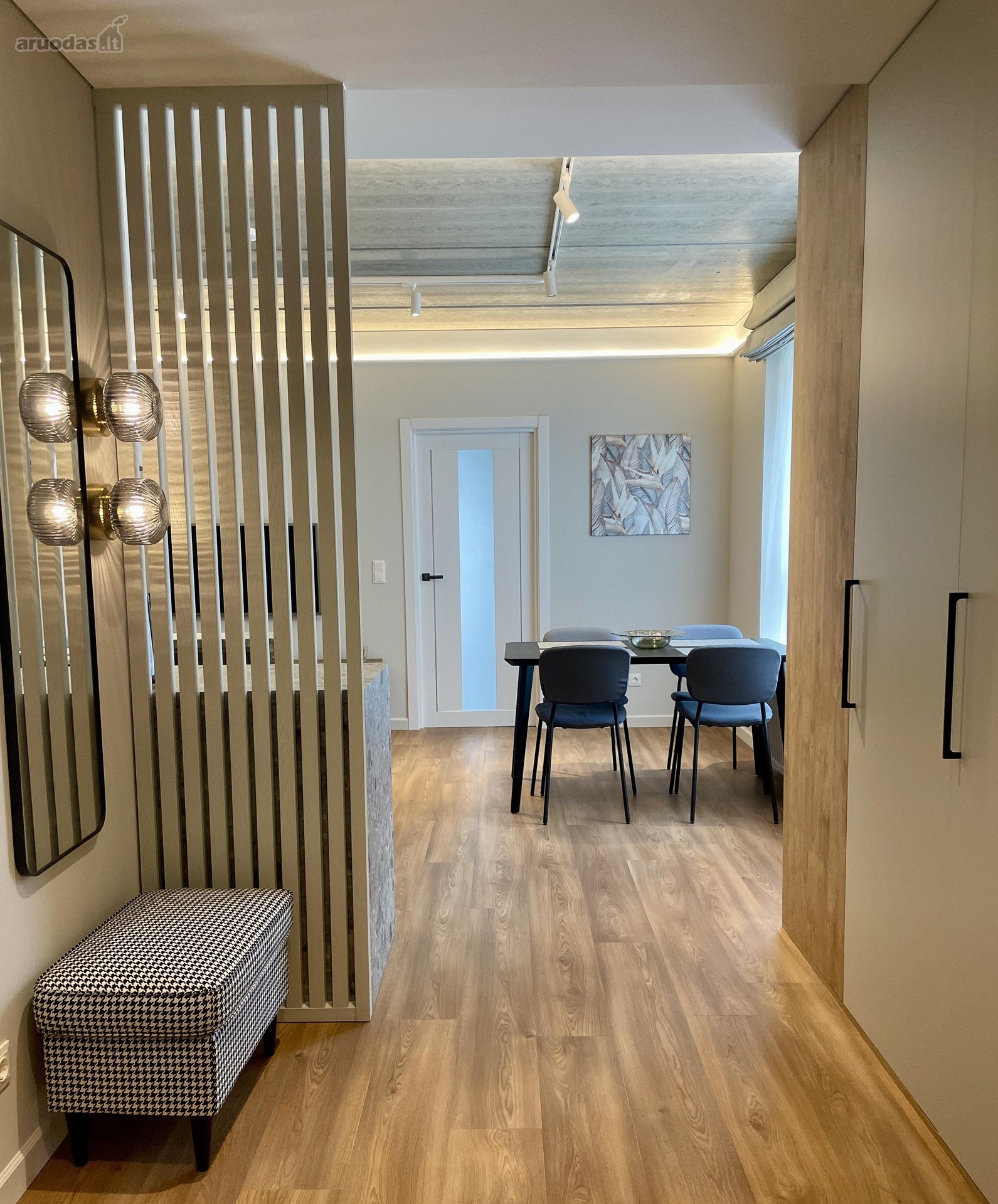 Klaipėdos miesto centre, šalia senamiesčio