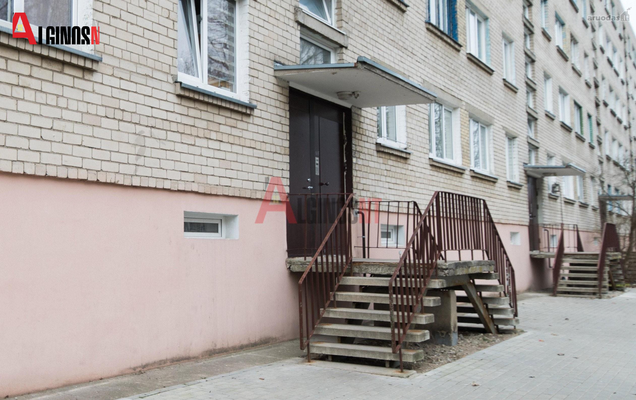 Klaipėdoje, Šilutės pl. parduodamas 3-jų