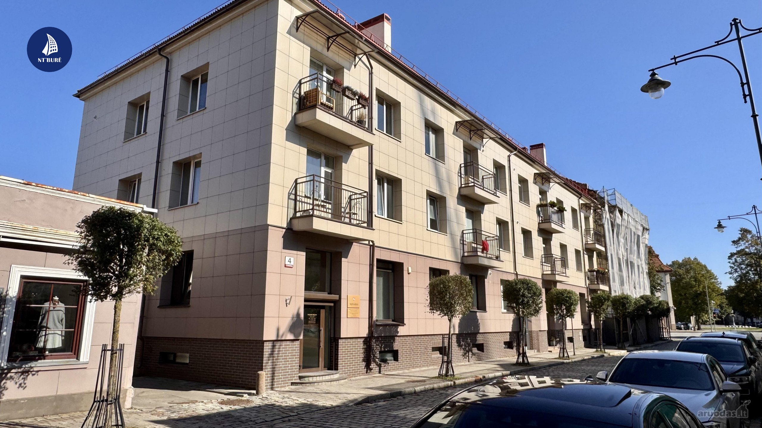 Erdvus 3 Kambarių Butas Renovuotame Name  73