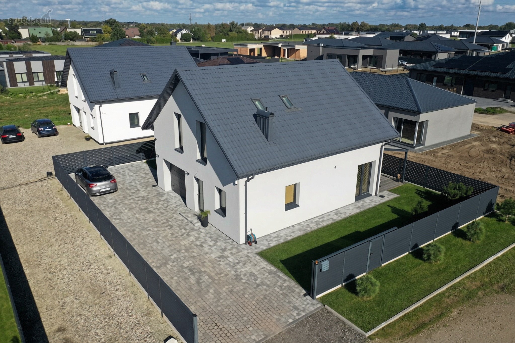 Parduodamas Pilnai Įrengtas A+ Klasės Namas