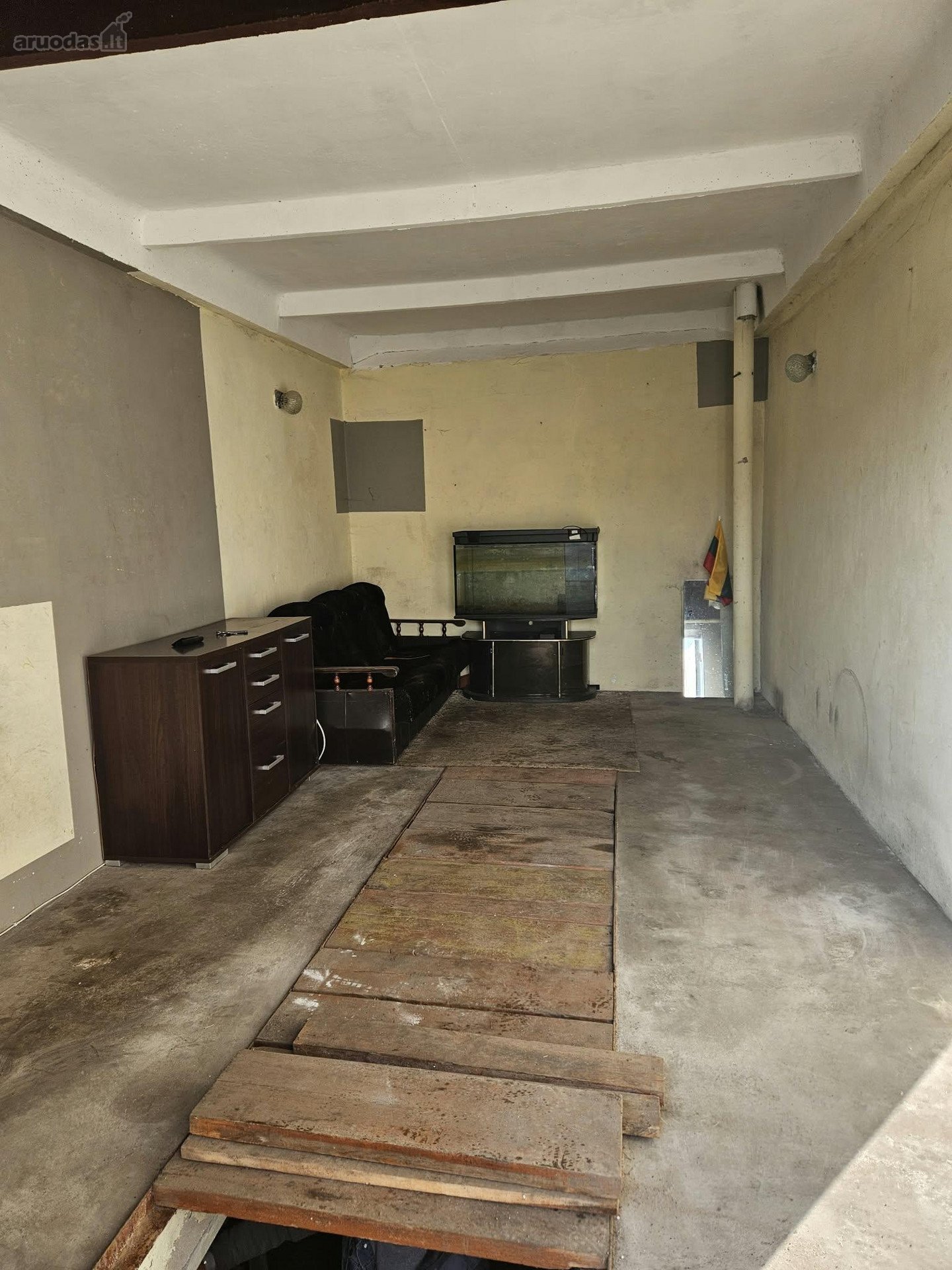 Nuomos kaina – 120 € per mėnesį + mokesčiai.