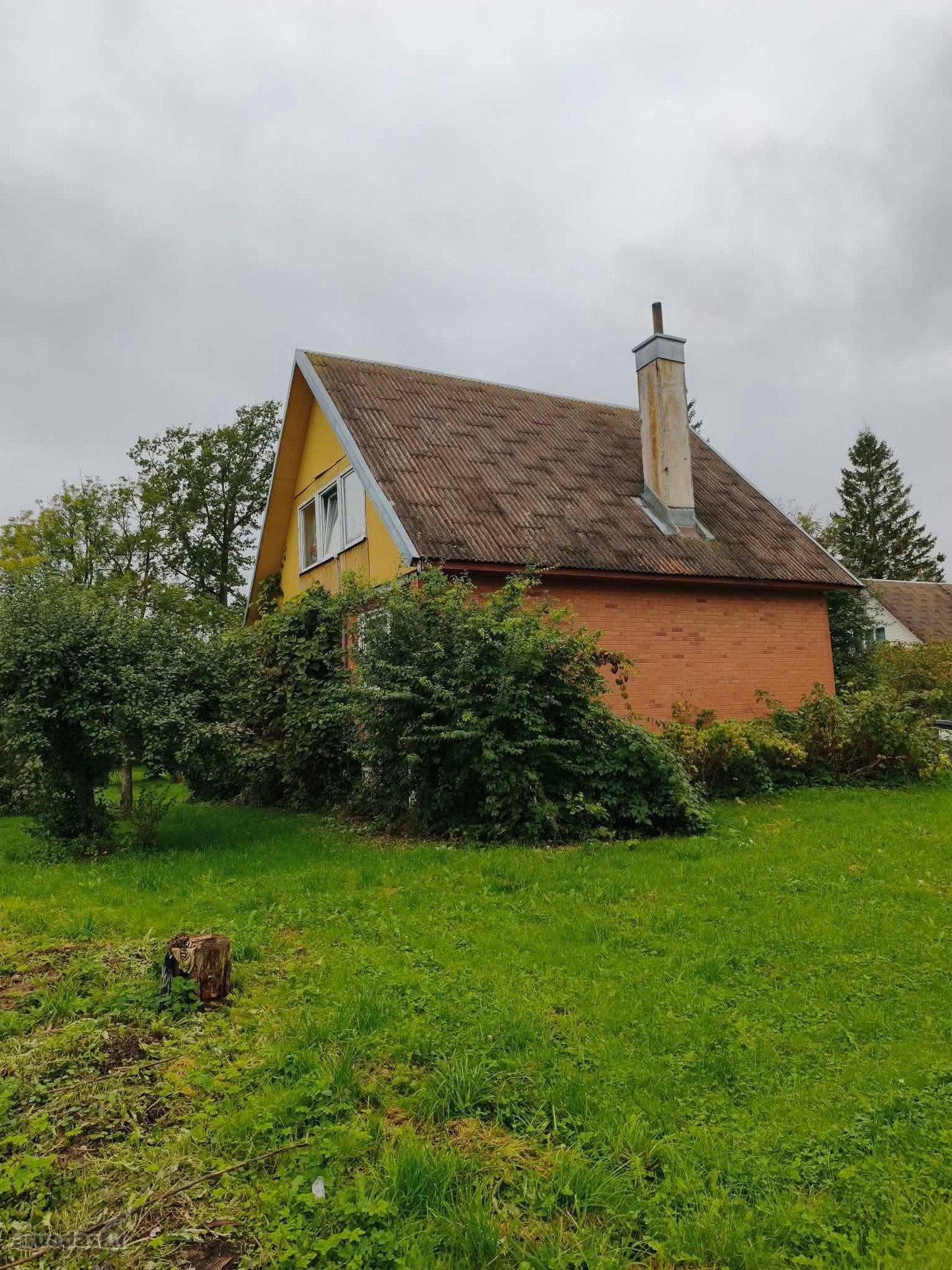 Parduodamas 143,31 m² namas su 18,31 a sklypu