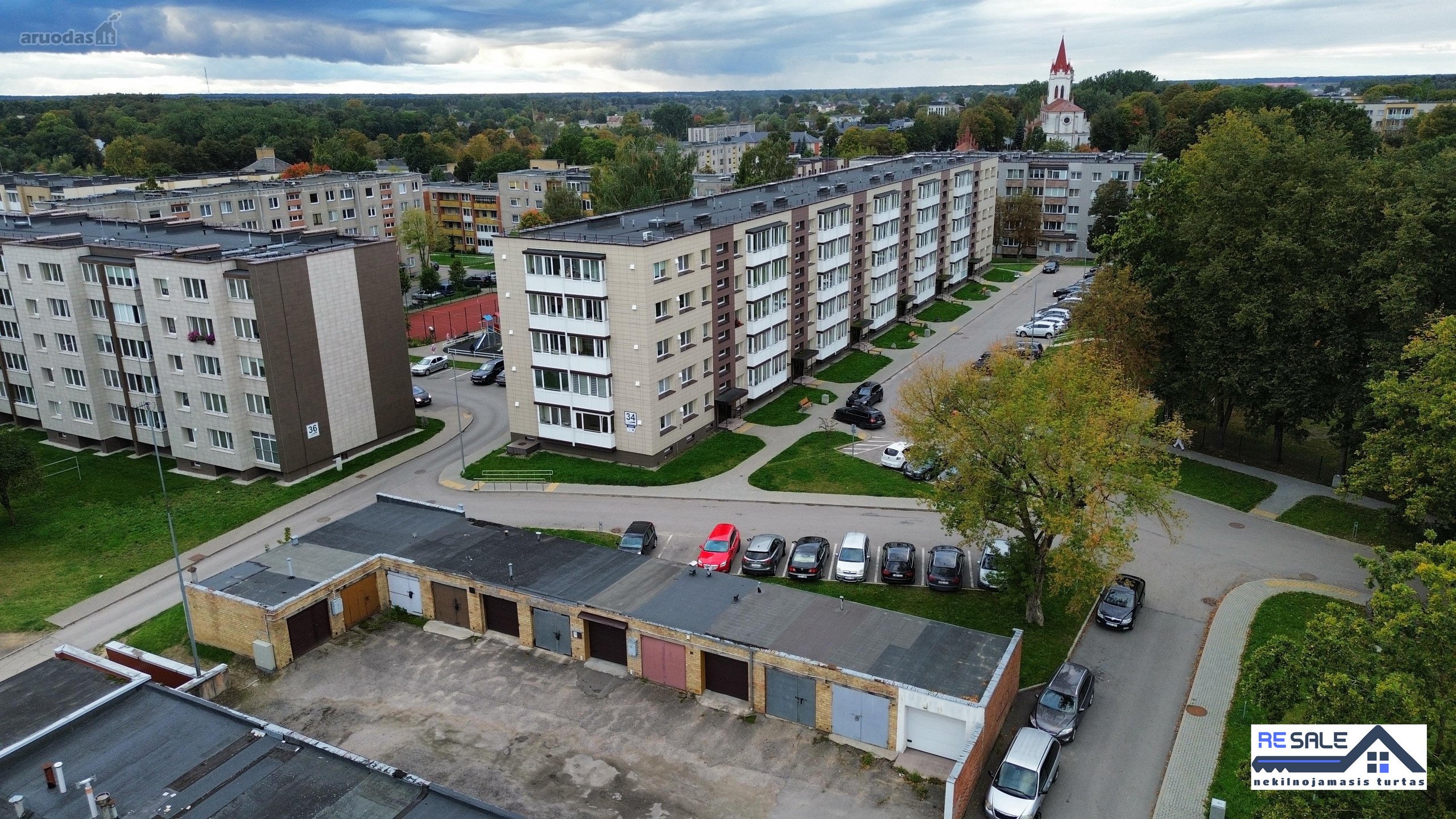 Parduodamas 2 kambarių butas renovuotame name