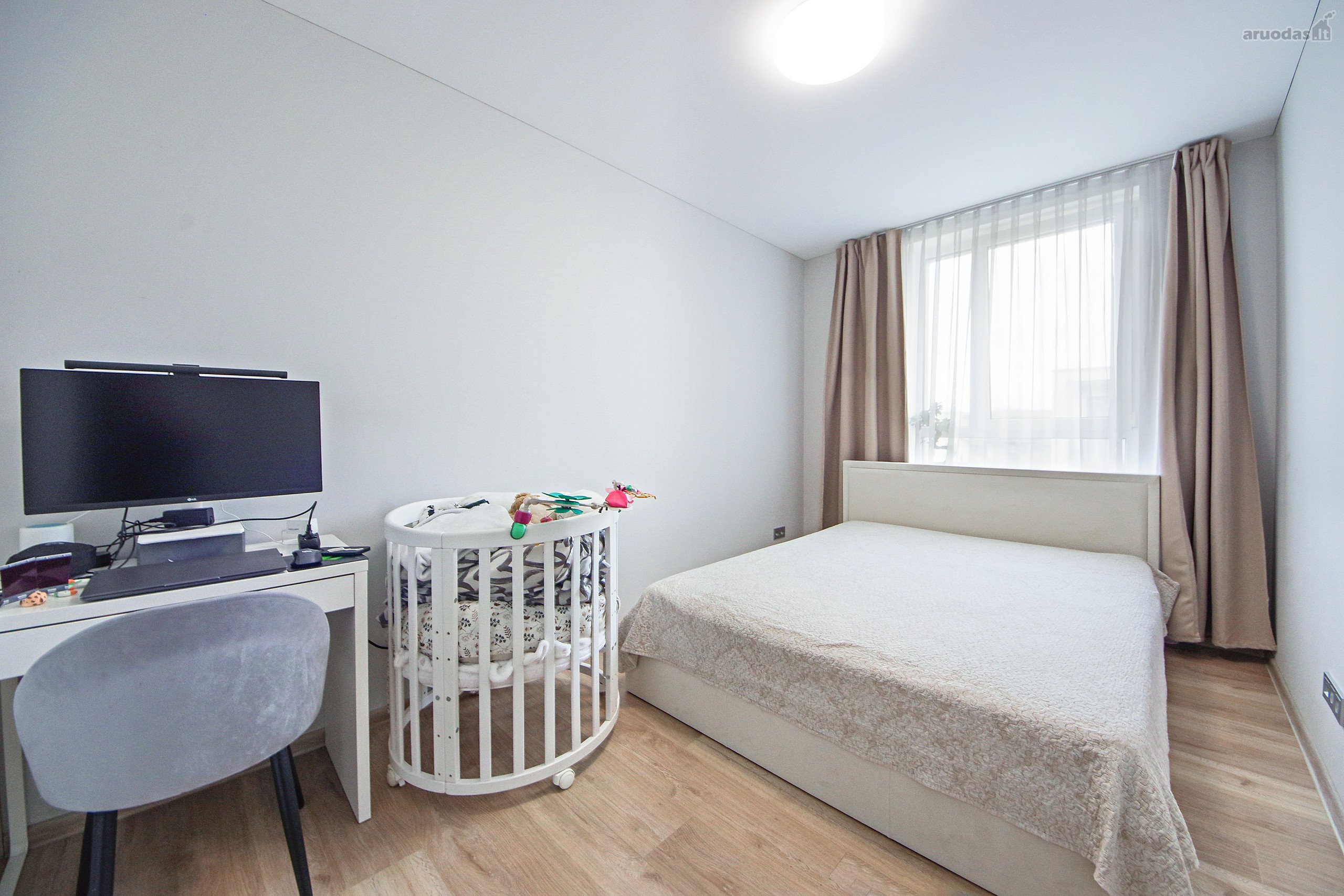Parduodamas 2 kambarių butas Šnipiškėse,