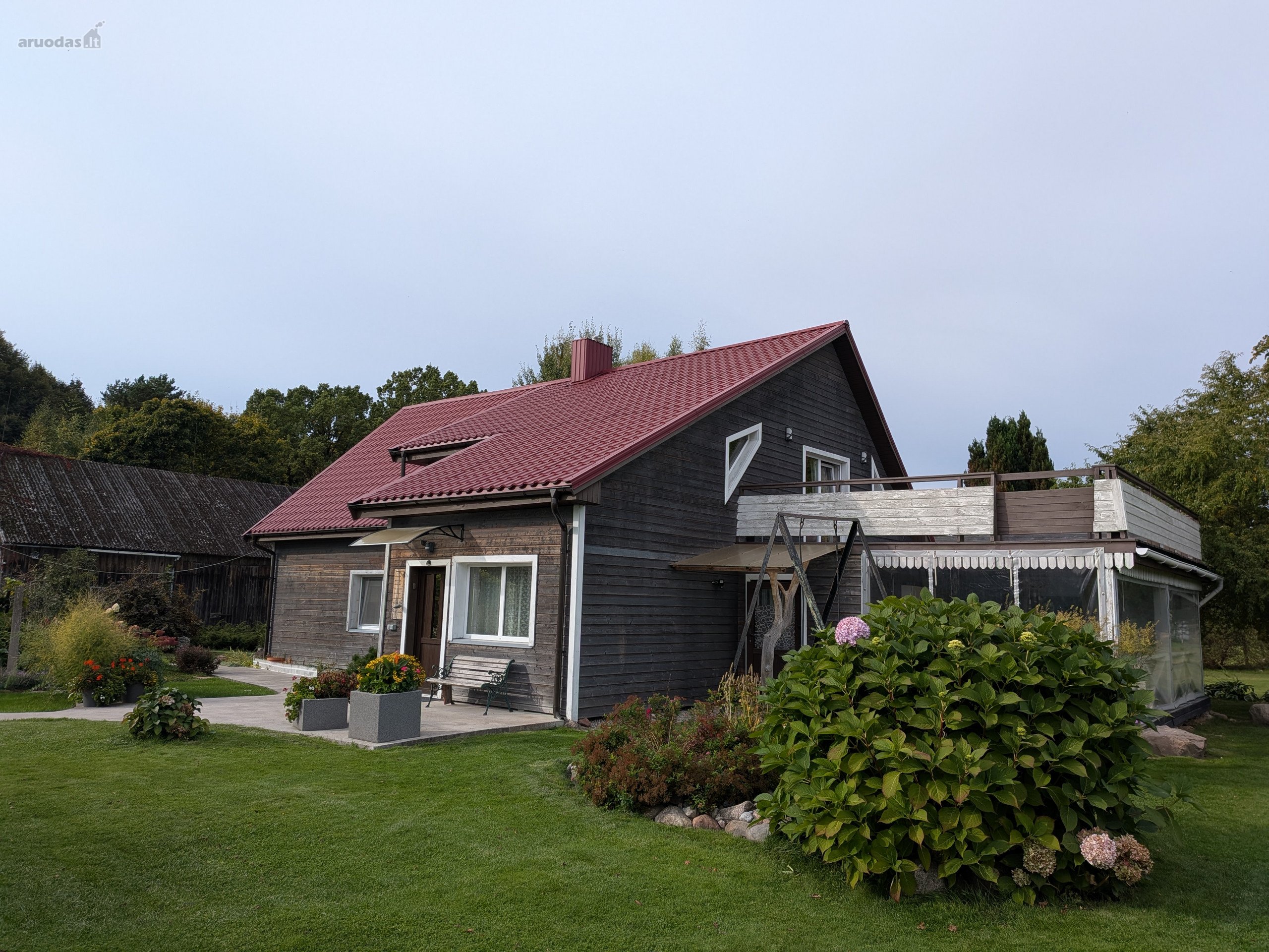 Jauki Ir Išpuosėlėta Sodyba Prie Miško – 168