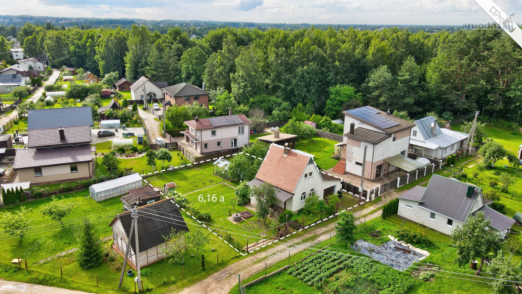 Parduodamas Tvarkingas Namas Gamtos Apsuptyje