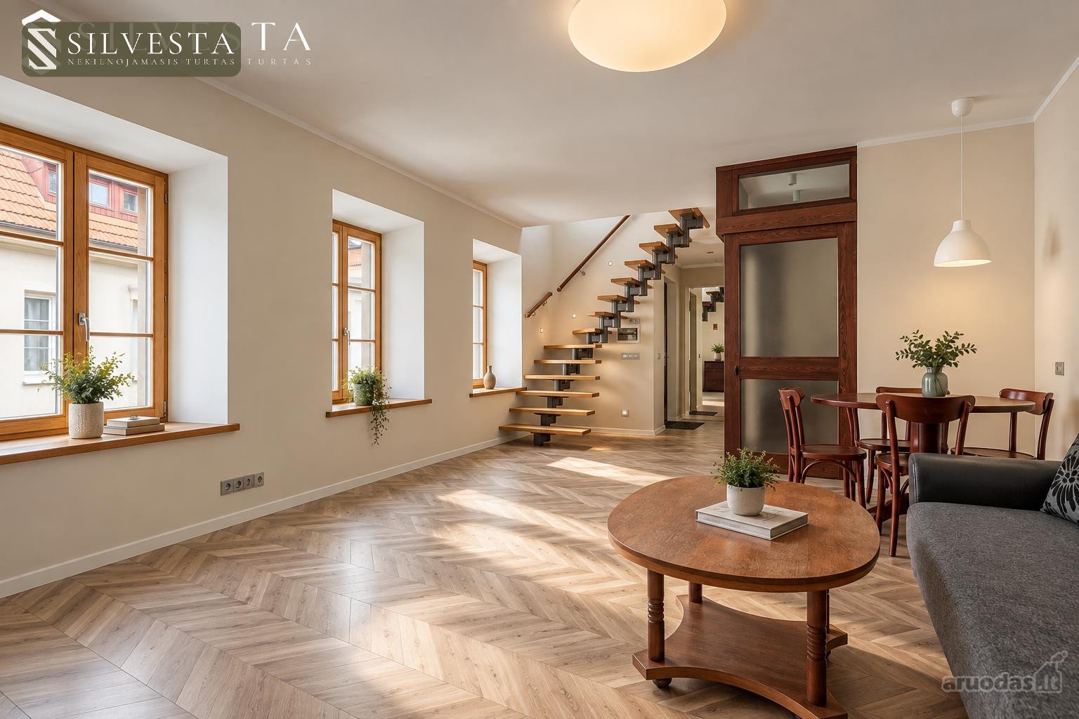 Parduodamas 3 Kambarių Butas Per 2 Aukštus