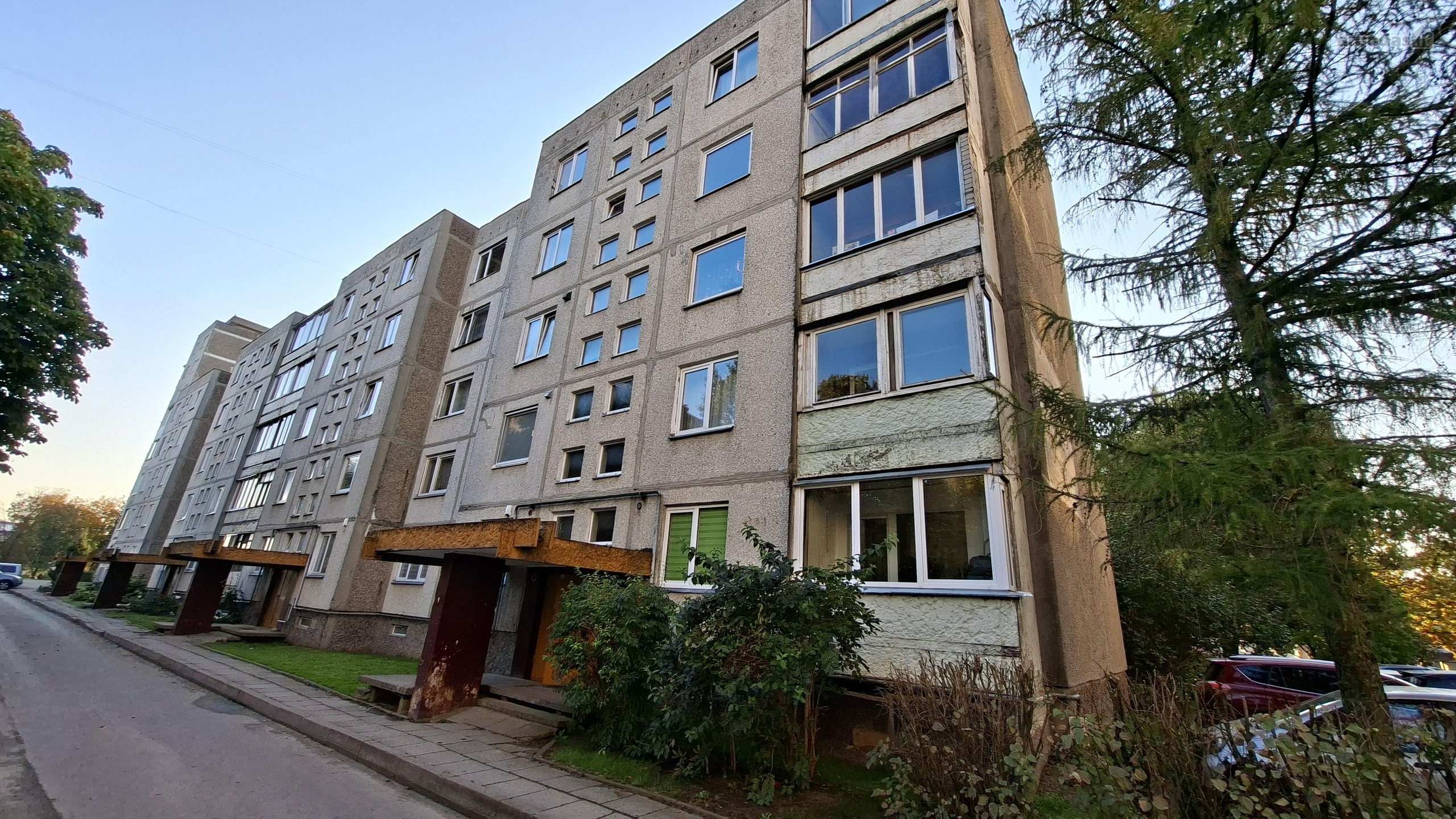 Parduodamas butas pirmame aukšte be balkono,