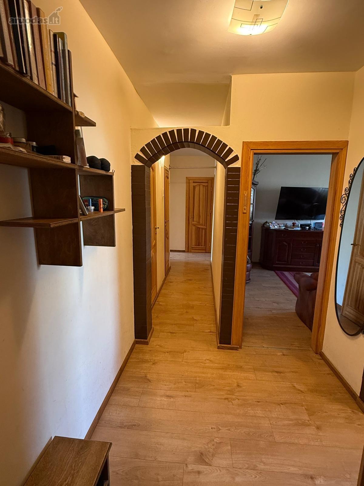 Erdvus 3 kambarių butas Pilaitėje, Vydūno g.