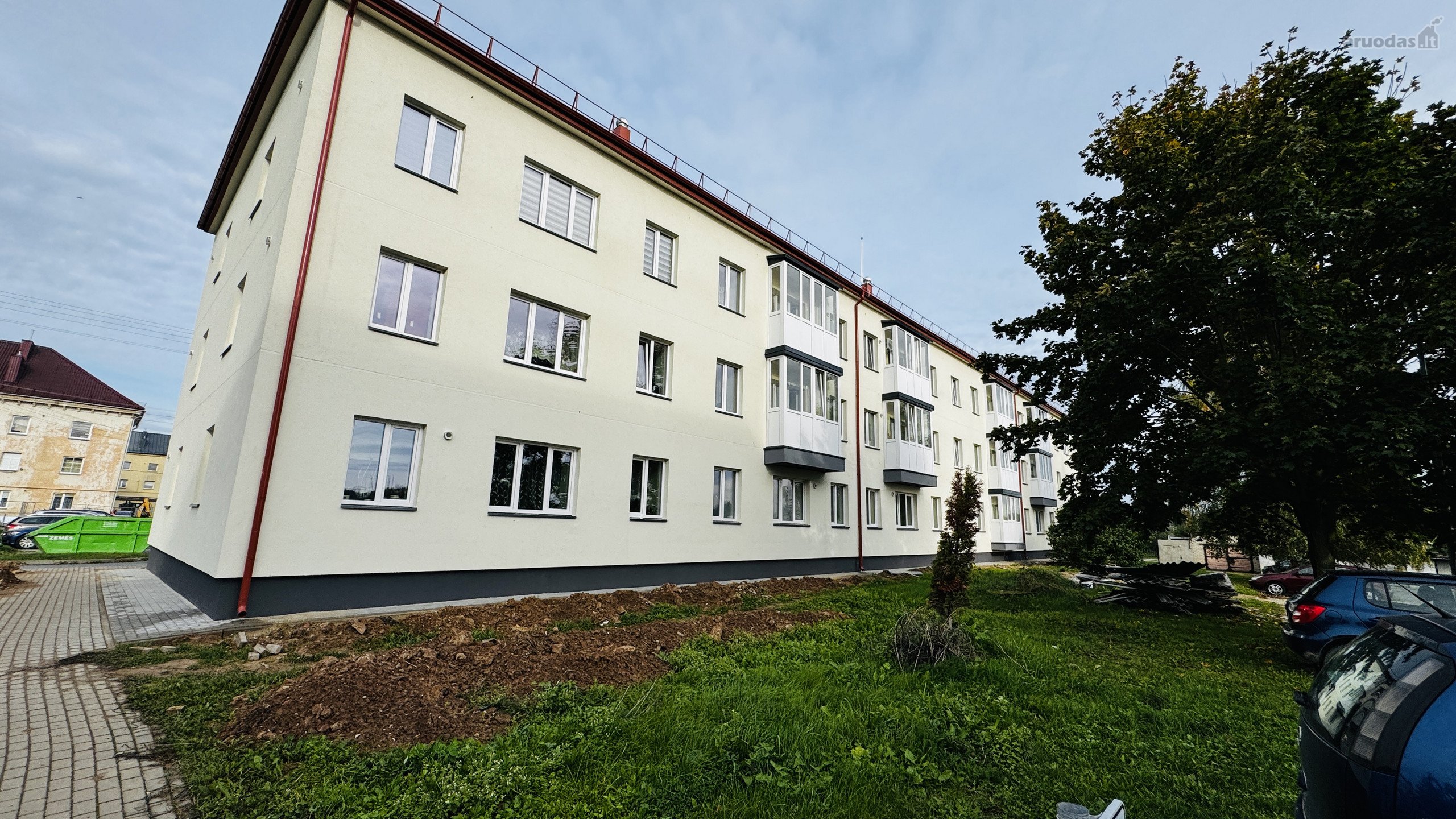 Parduodamas 56,77 kv. m, 3 kambarių butas J.