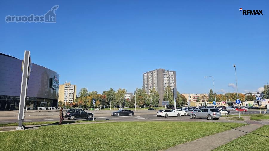 Parduodamas 1 kambario su balkonu ir rūsiu