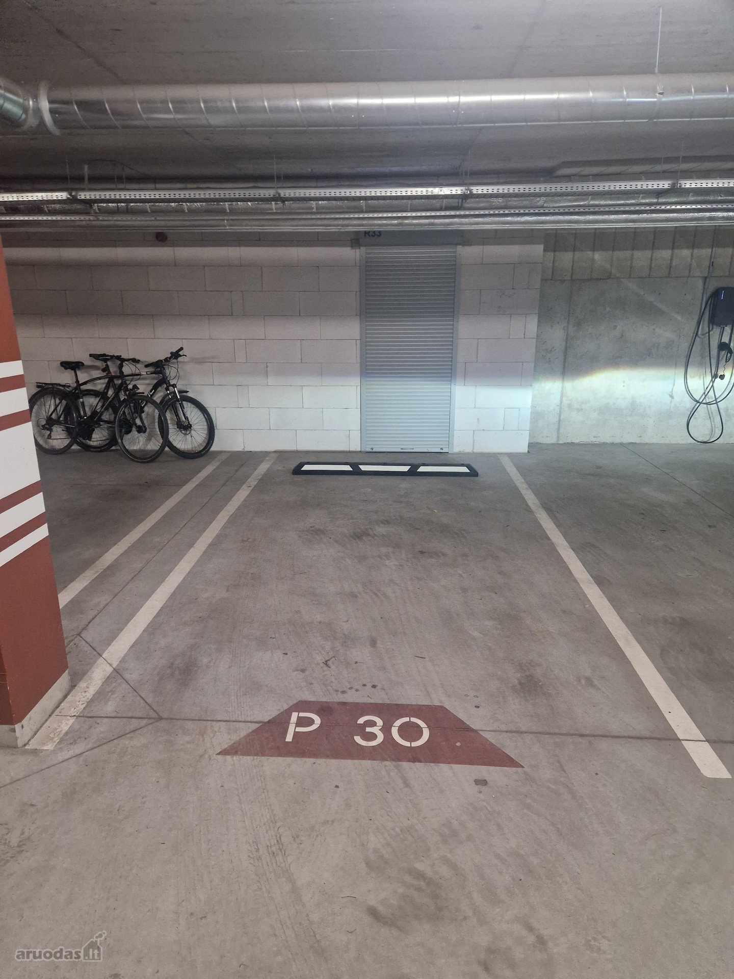Požeminis parkingas po Lietaus g 11 namu
