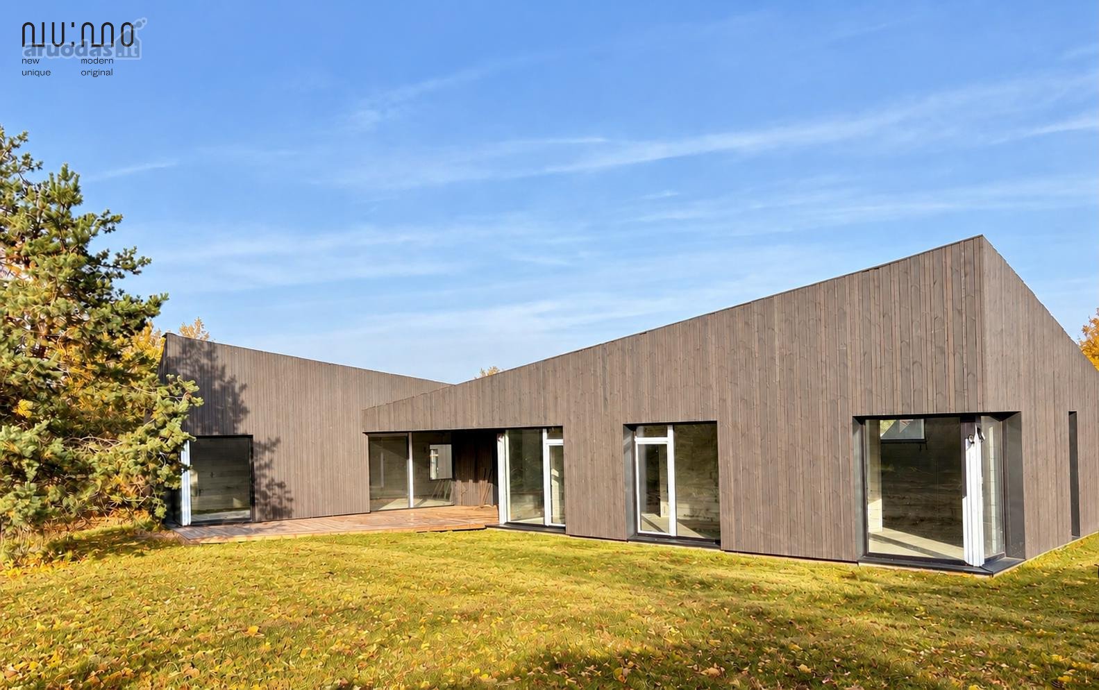 Vieno aukšto, 5 kambarių, 3 miegamųjų namas