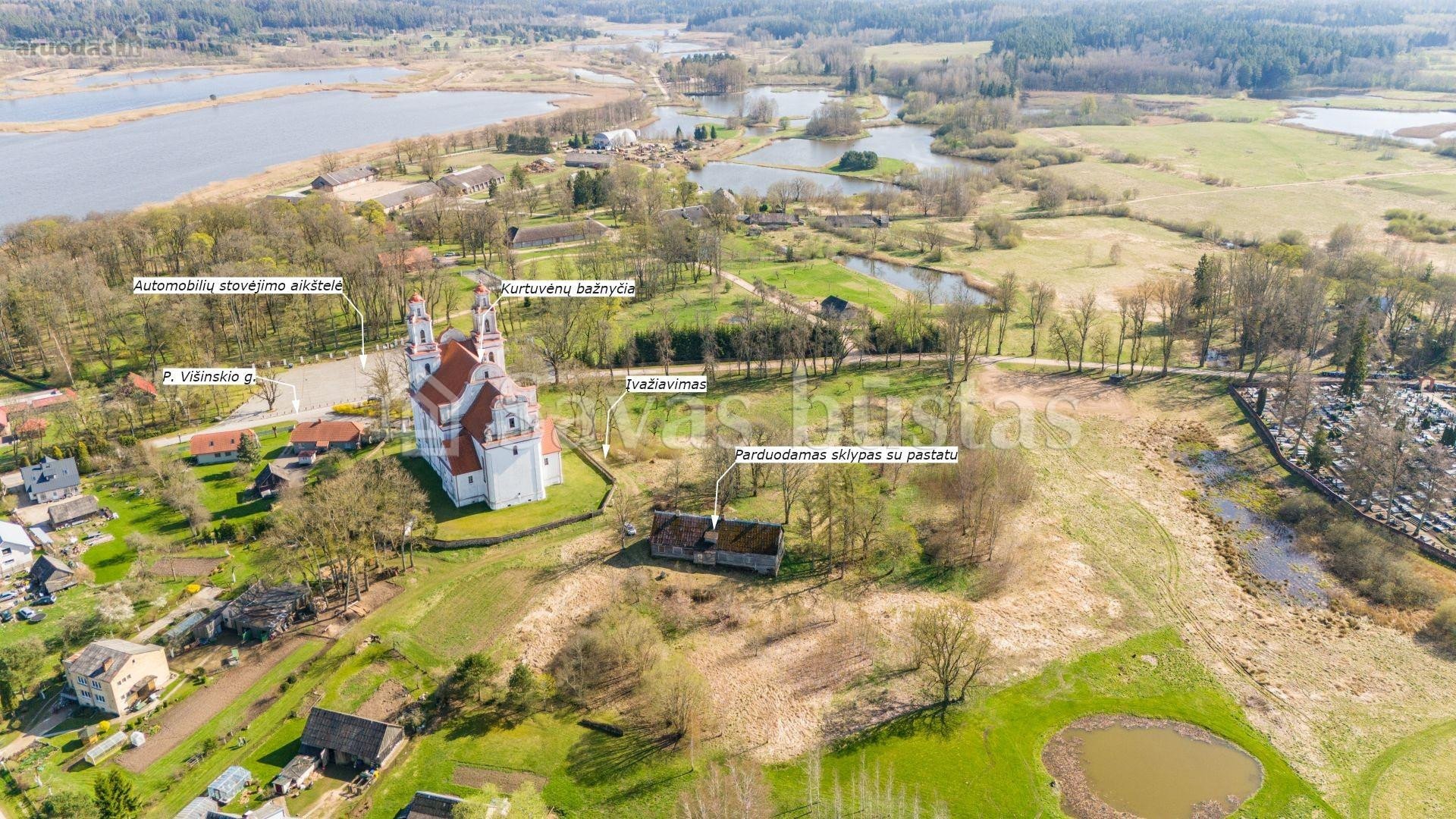 Kurtuvėnų miestelio širdyje, išskirtinėje