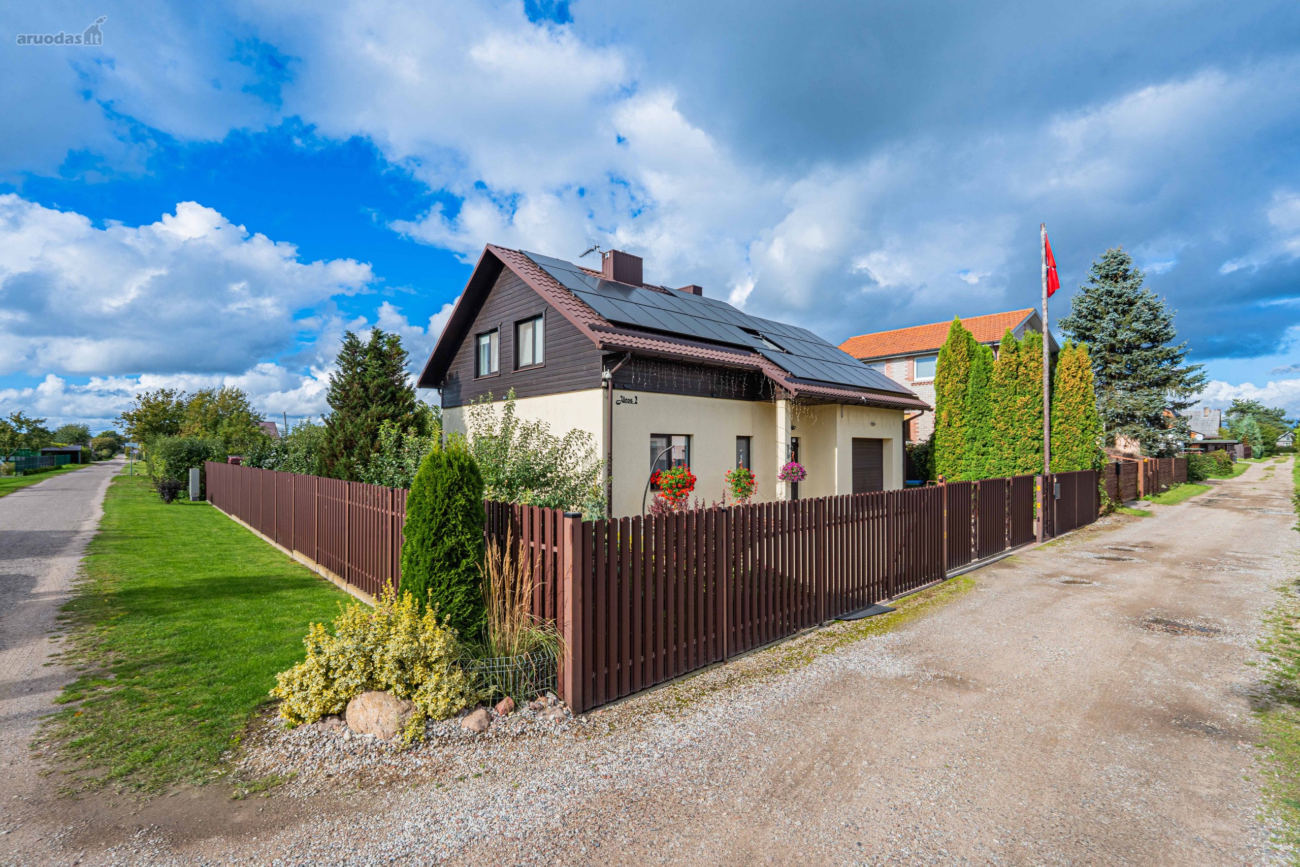 Parduodamas Pilnai Įrengtas 2 Aukštų Namas