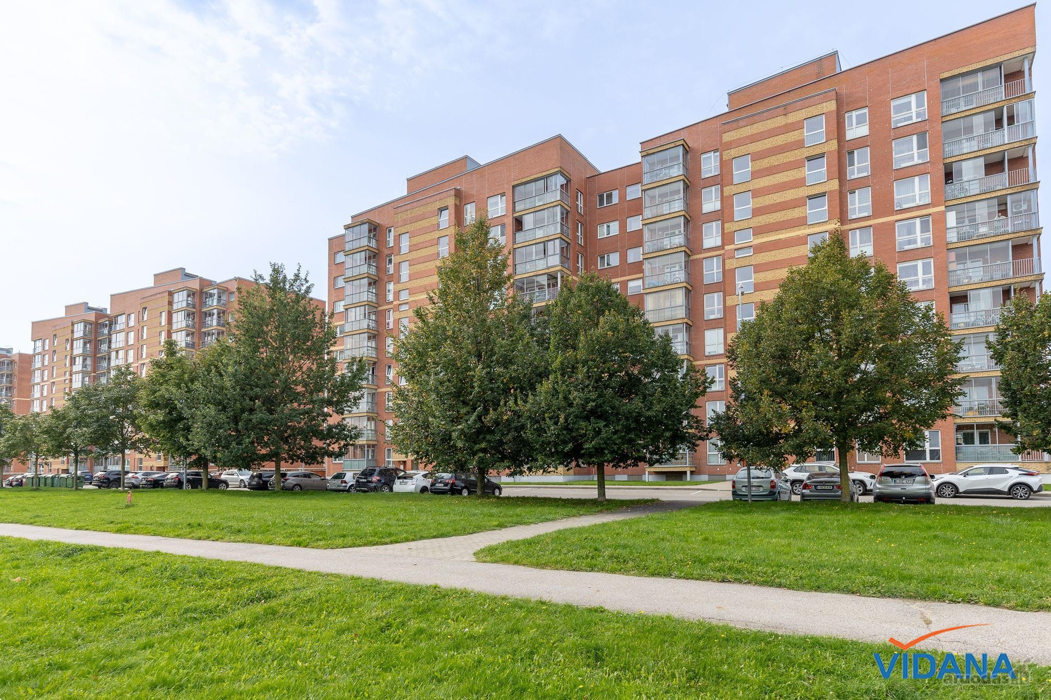 3 Kambarių Butas Su Parkingo Vieta Šalia Pc