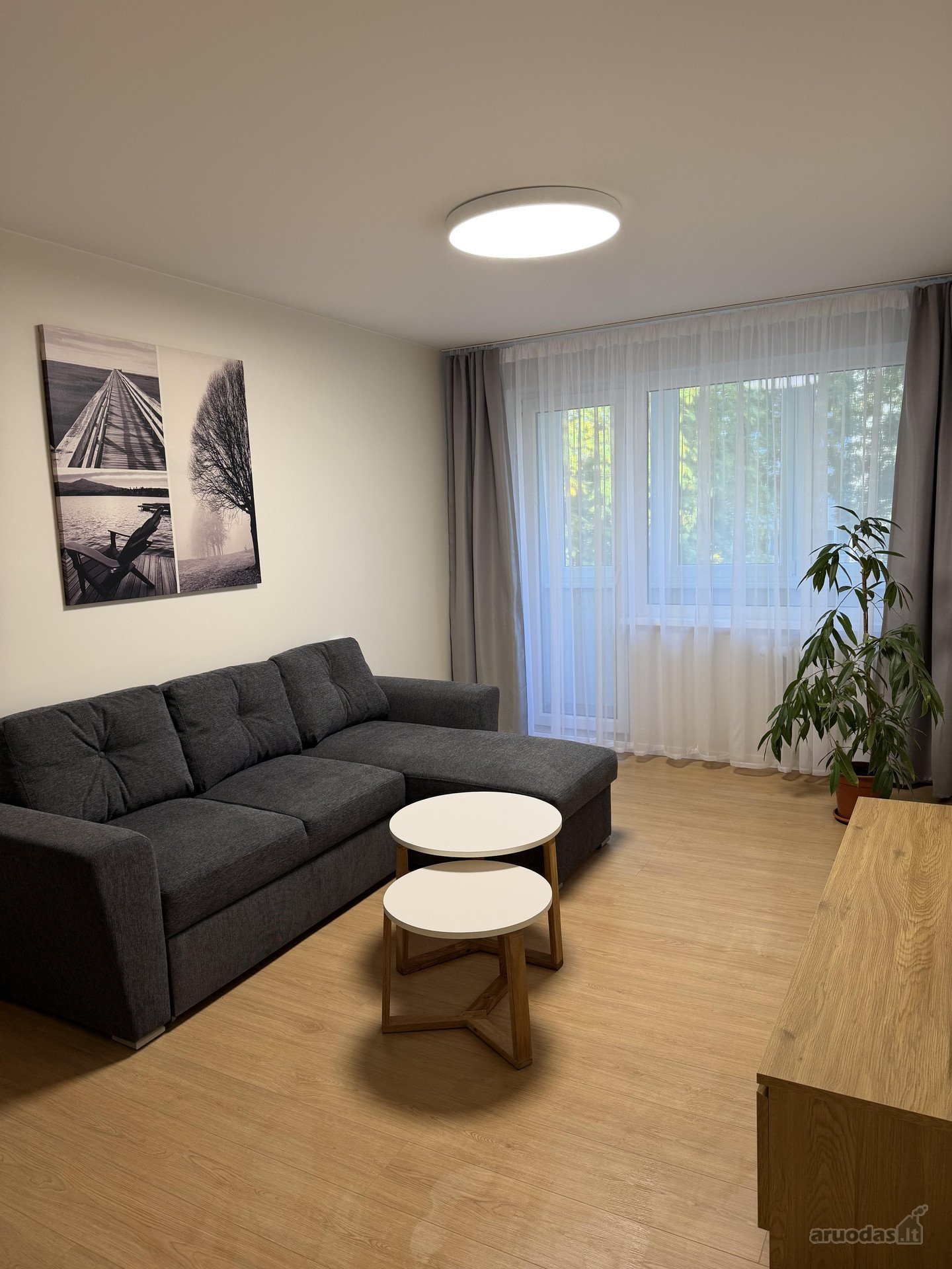 Nuomojamas Naujai Įrengtas 2 Kambarių Butas –