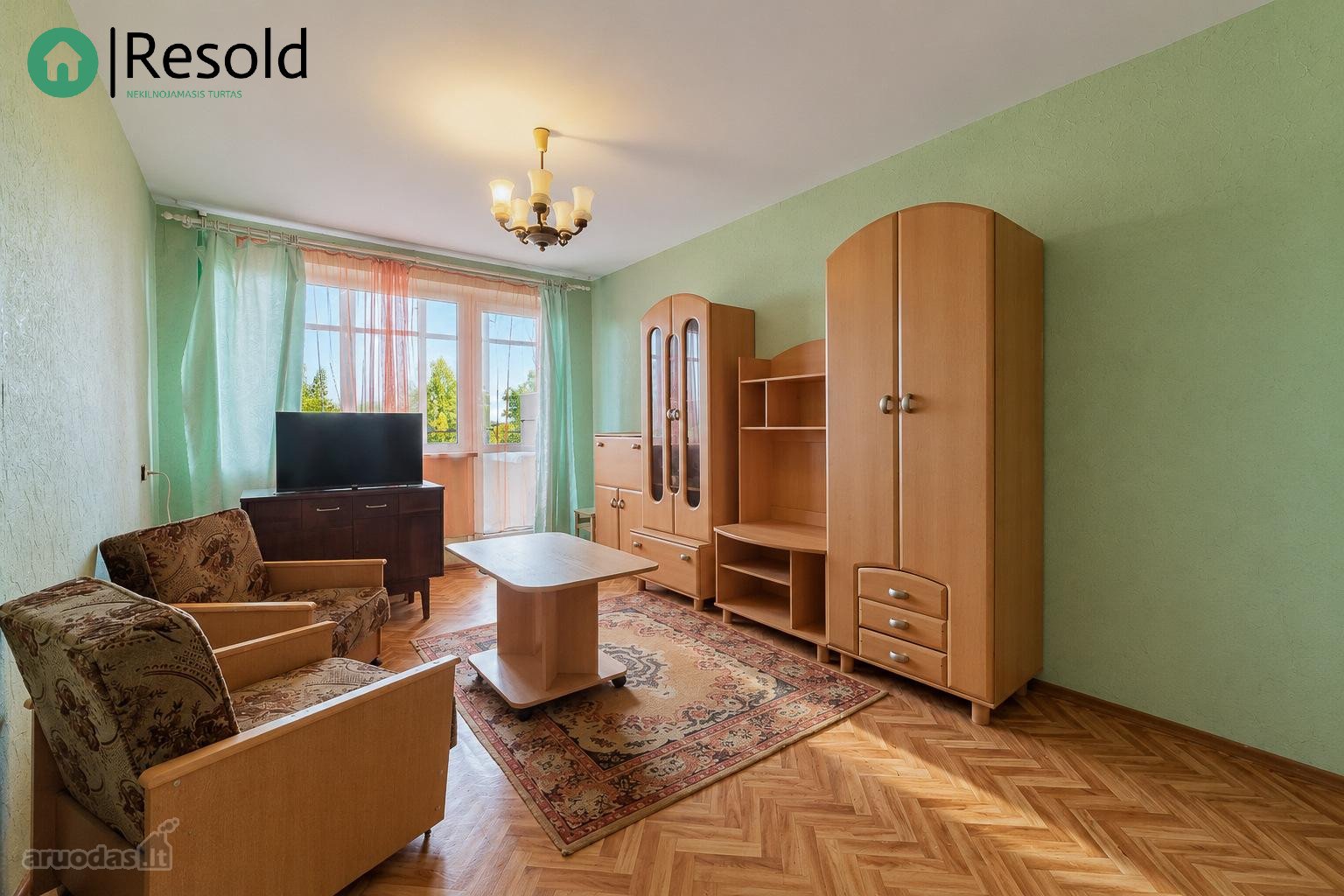 Parduodamas Šviesus 2 Kambarių Butas S.