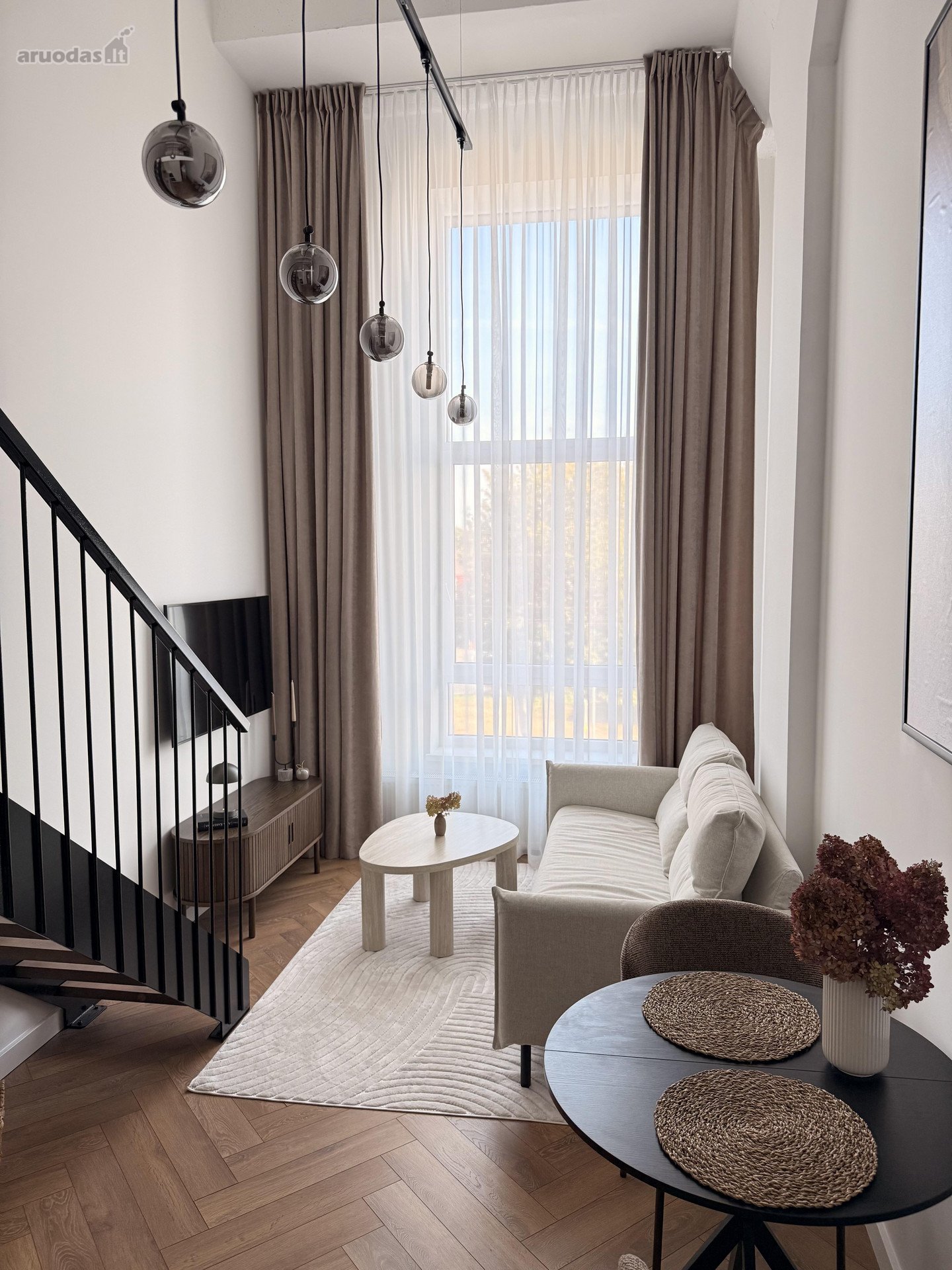 Išnuomuojamas naujai suremontuotas loftas -