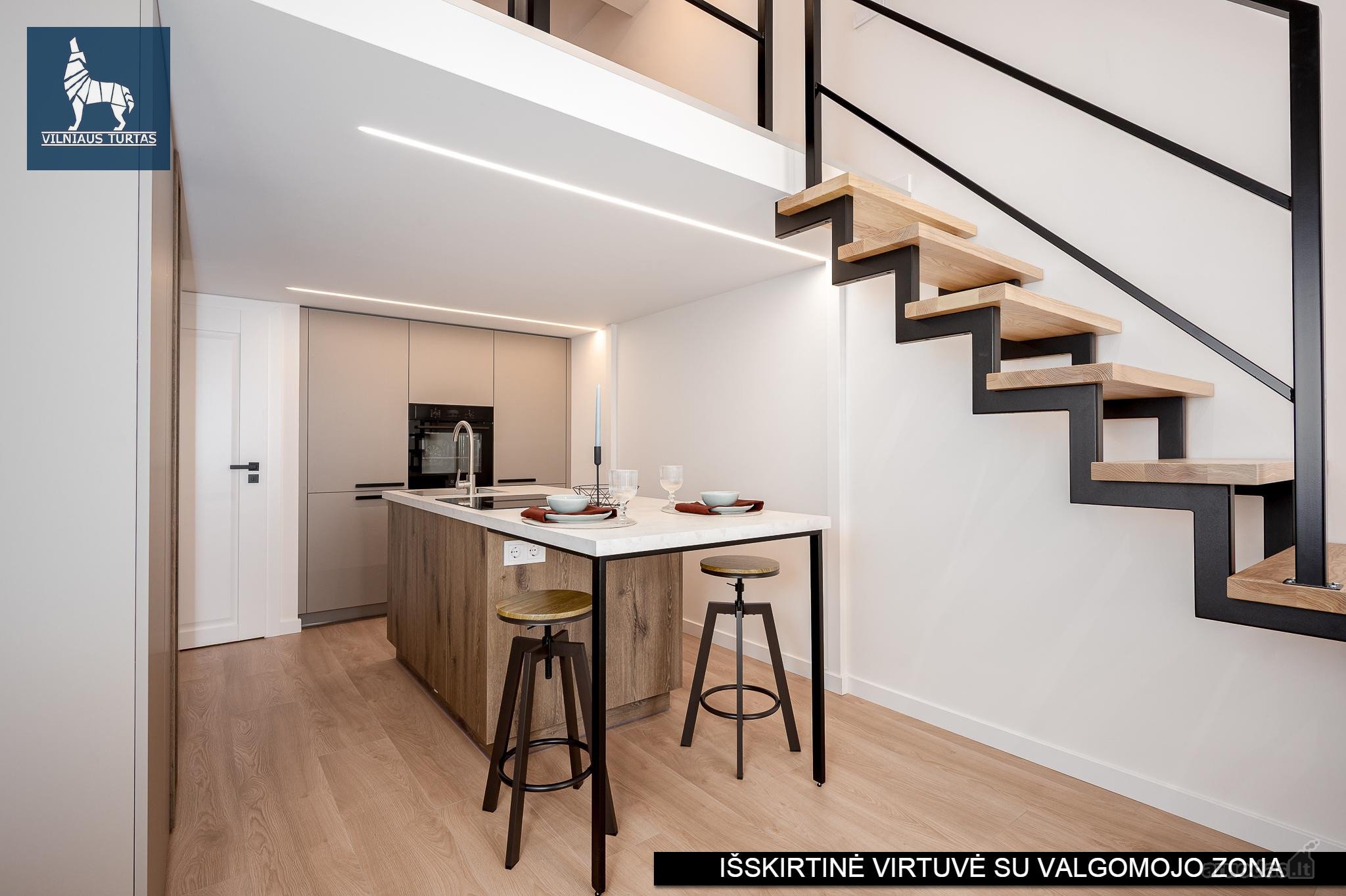 - Įsikurkite naujai įrengtuose „36 Stories“
