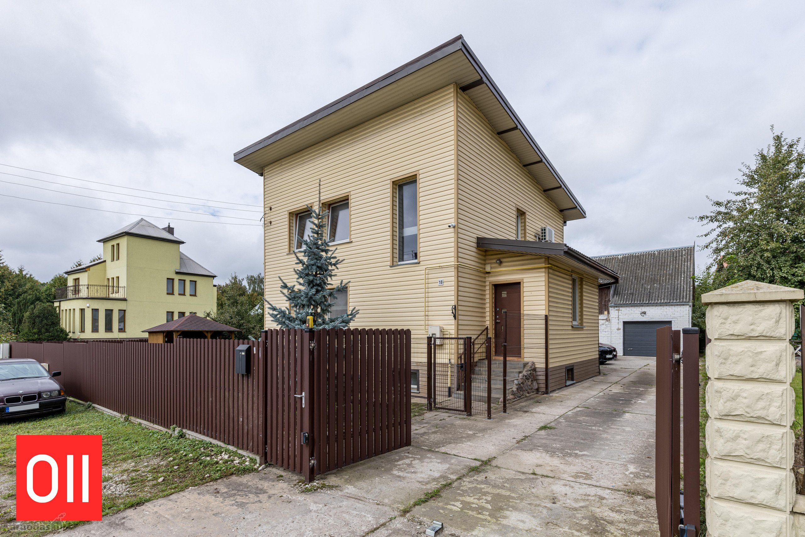 Erdvus namas su nuosavu kiemu Šilainiuose