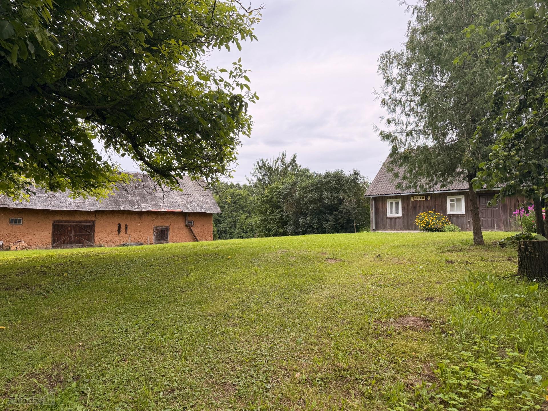 Parduodama sodyba vaizdingoje vietoje –