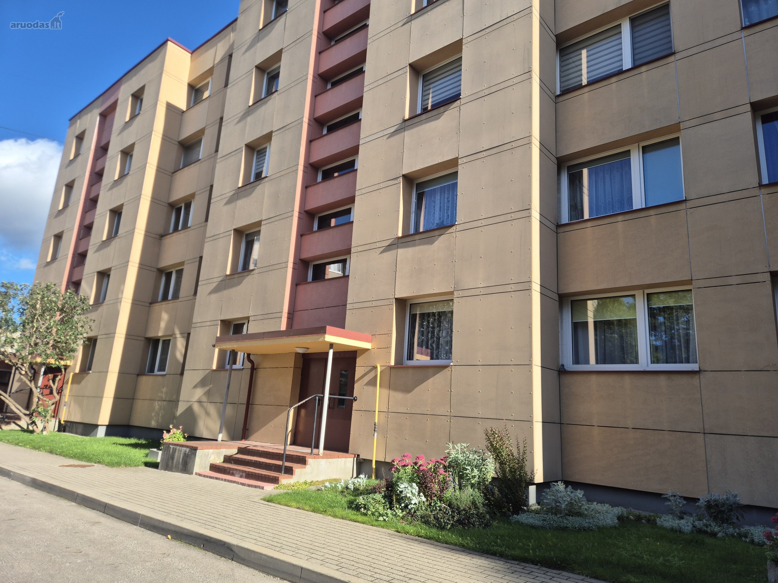 Parduodamas Erdvus Dviejų Kambarių Butas