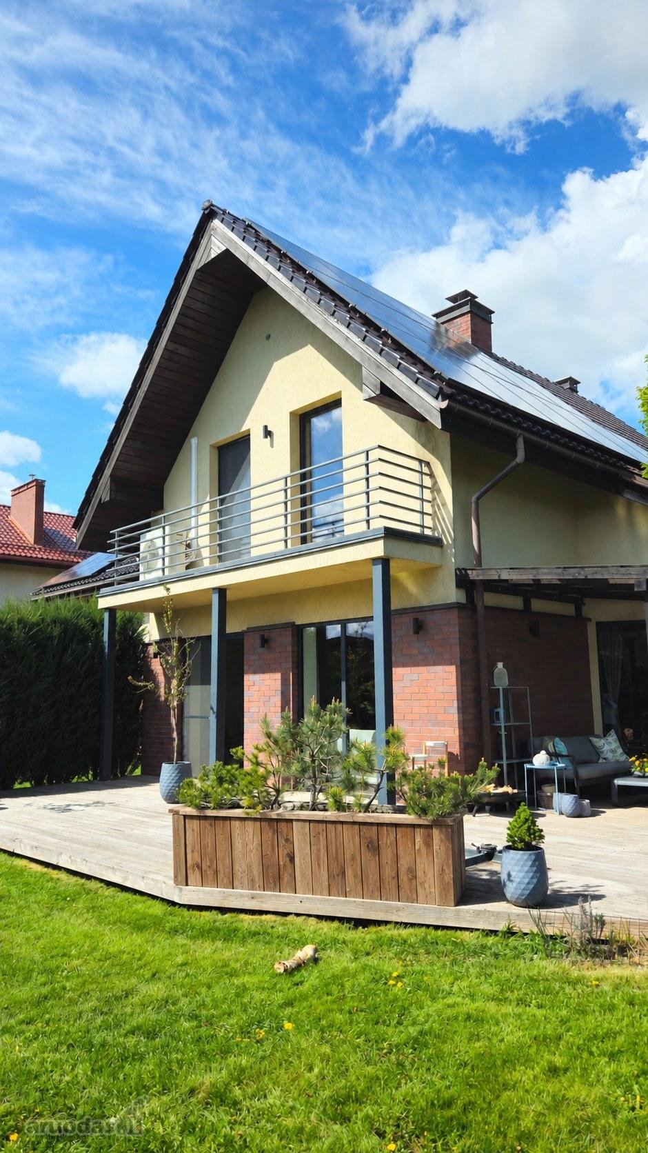 Parduodamas šviesus, erdvus ir pilnai
