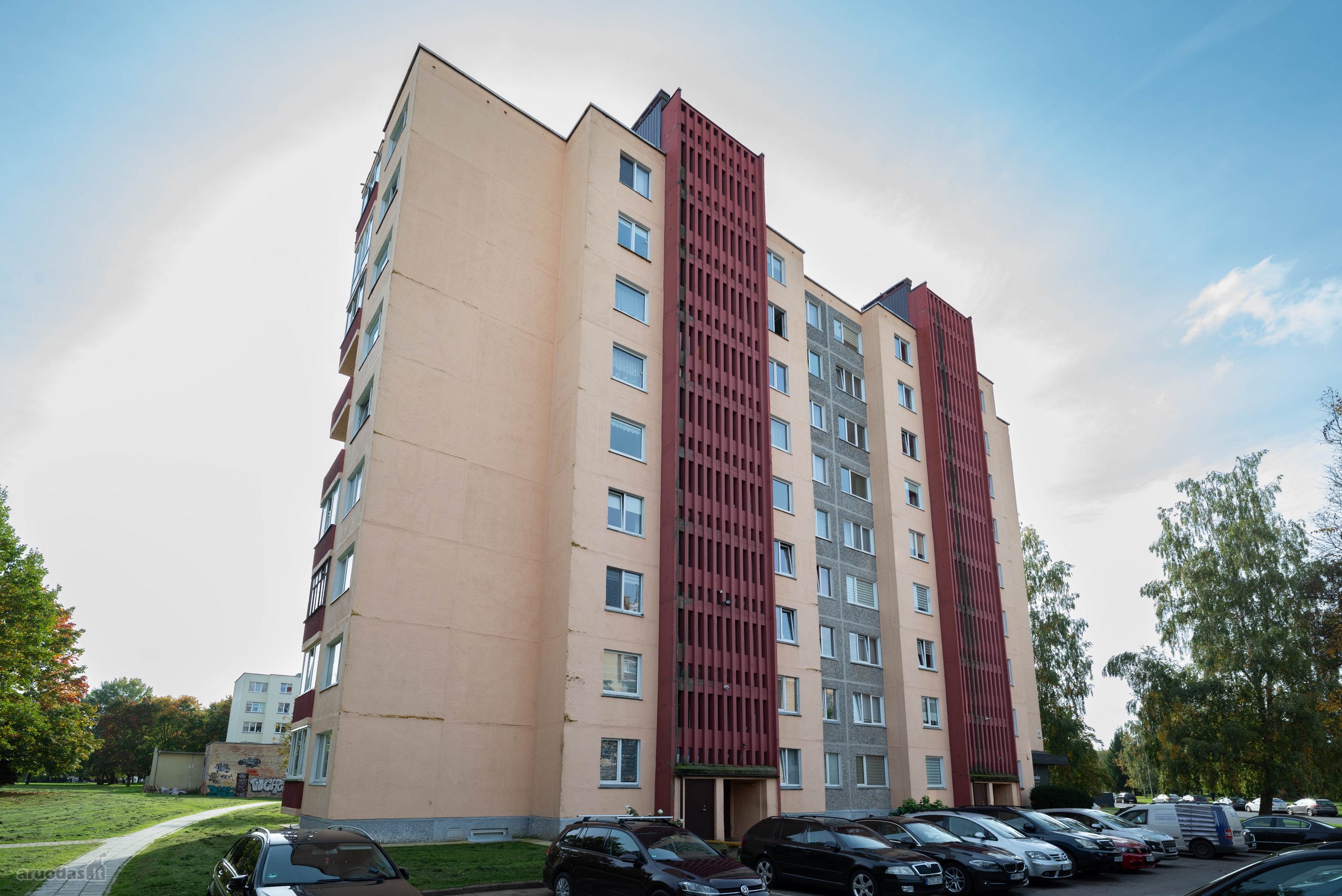 Parduodamas pilnai suremontuotas, šviesus 3
