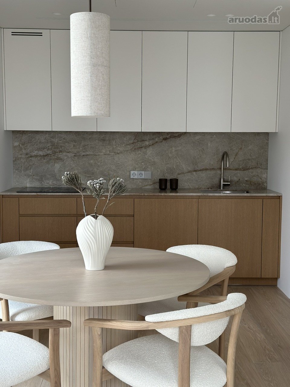 Exceptionally designed 3-room apartment for