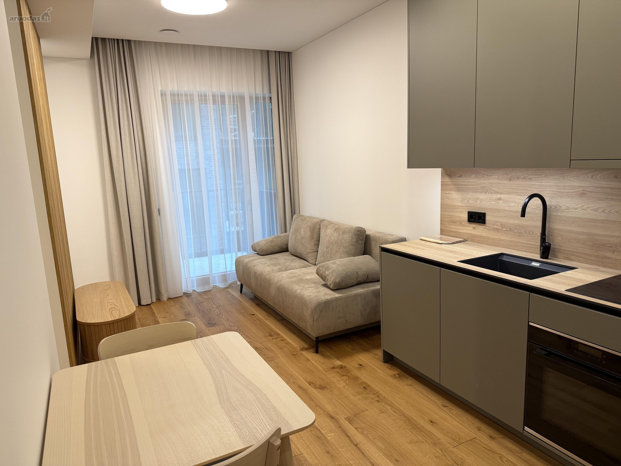 Nuomojamas Kokybiškai Įrengtas 1,5 K. Butas