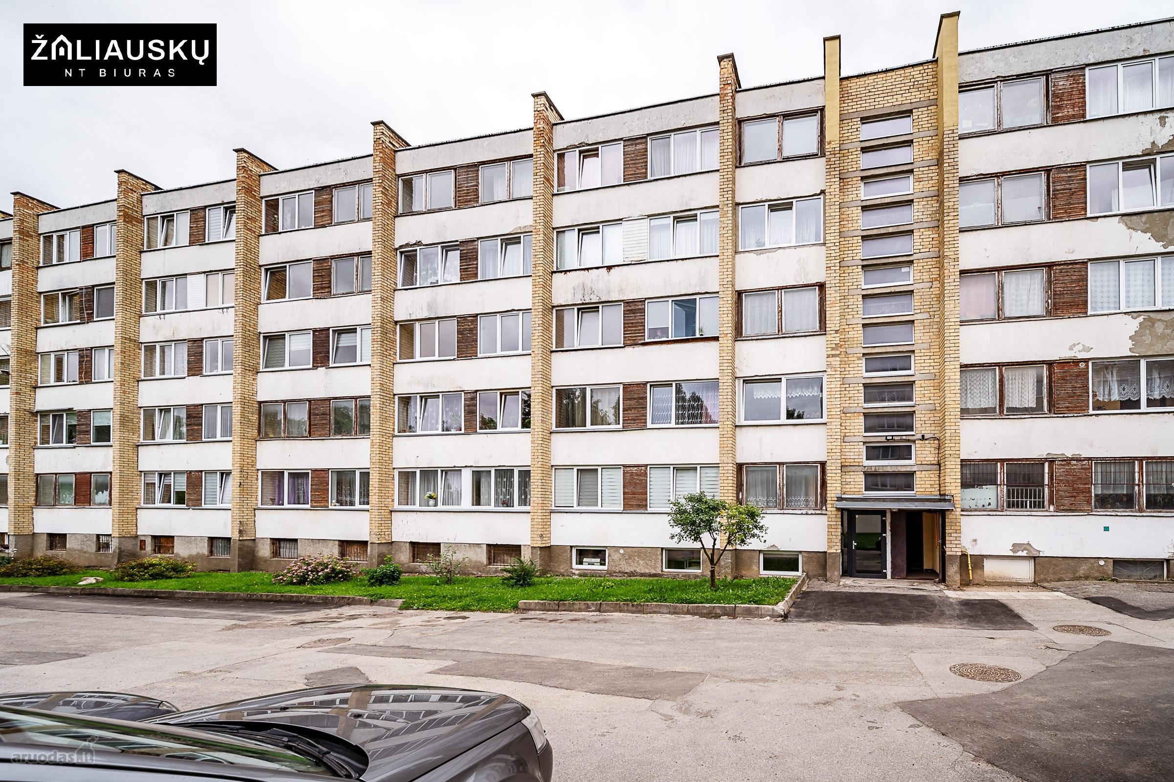 Šiaulių m. parduodamos 174.81 kv.m patalpos