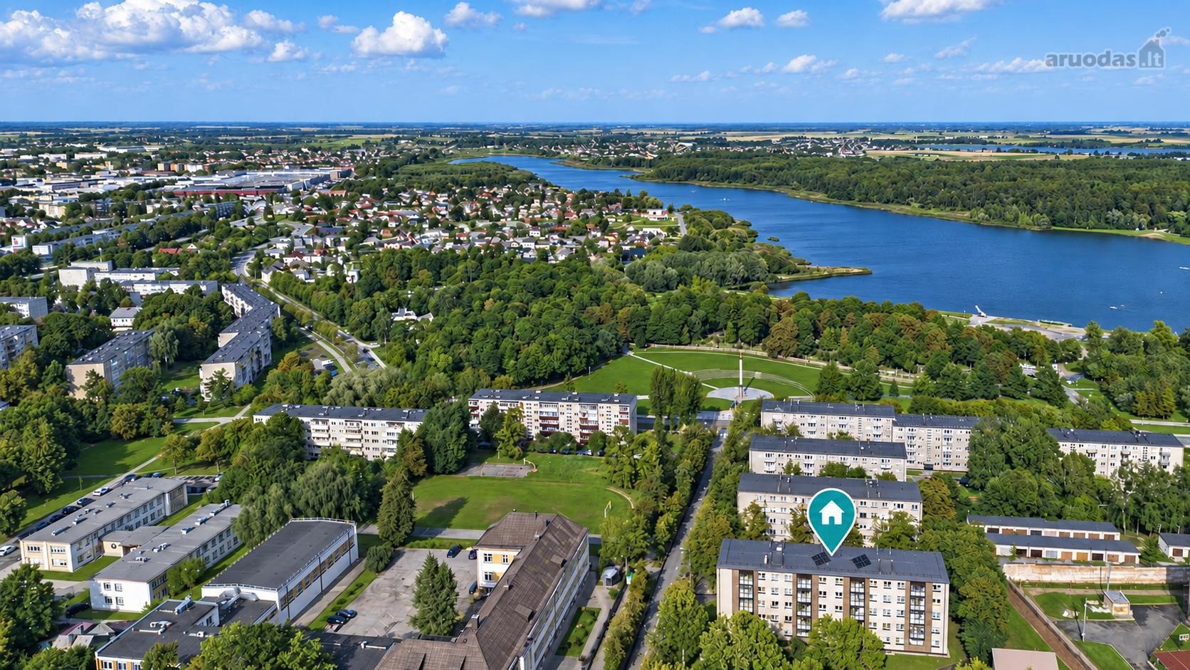 Pačiame miesto centre (minutė pėstute iki