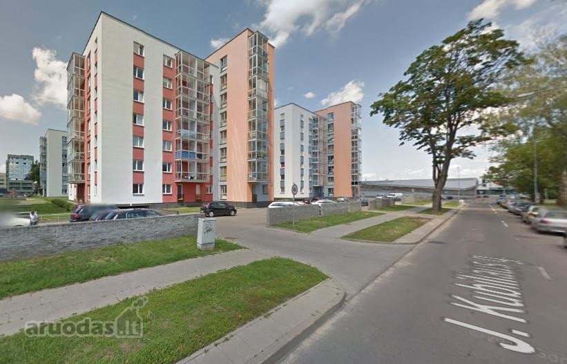 Parduodamas Šiltas Požeminis Garažas Šiaurės