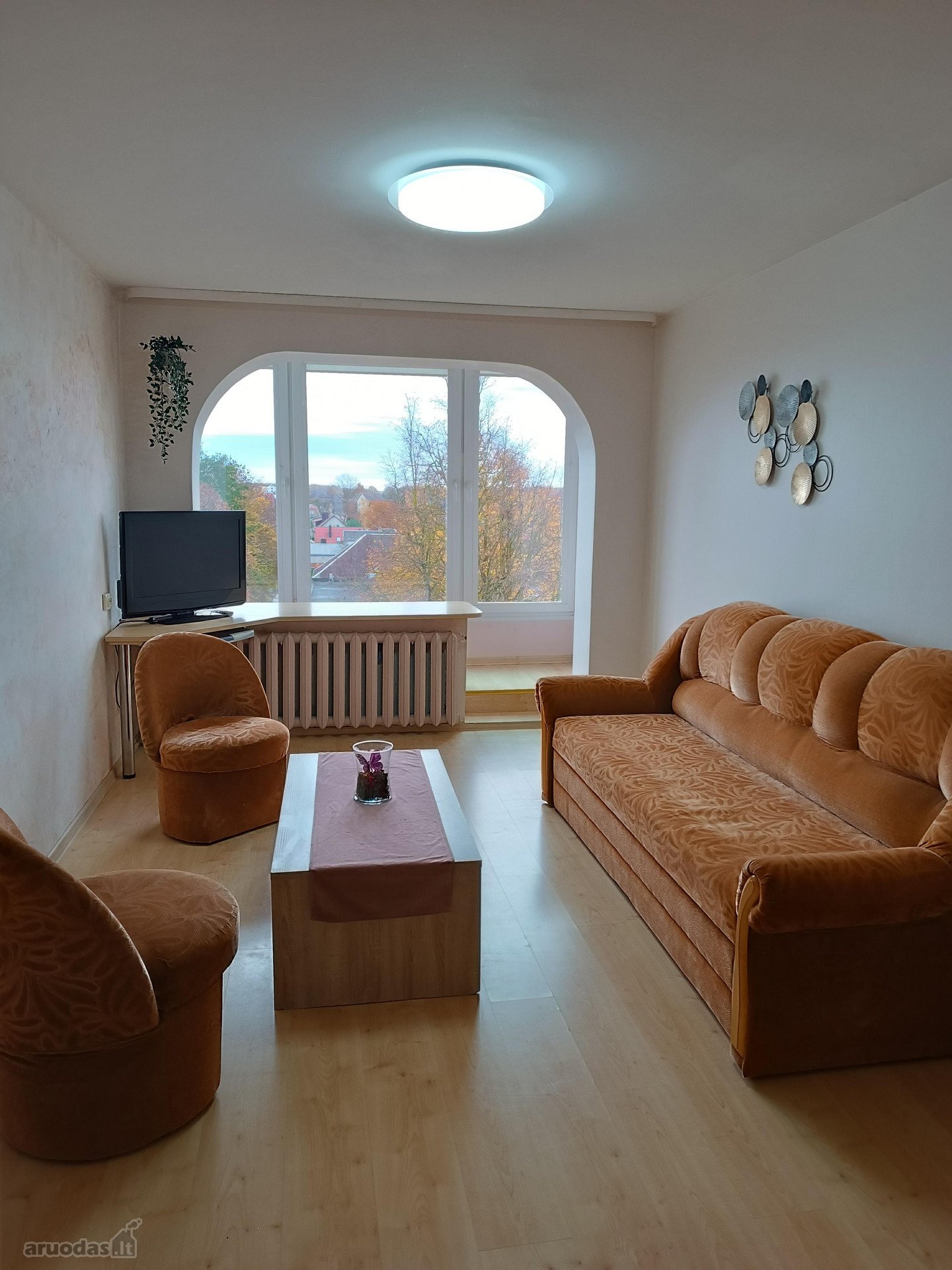 Išnuomojamas tvarkingas 2 kambarių butas