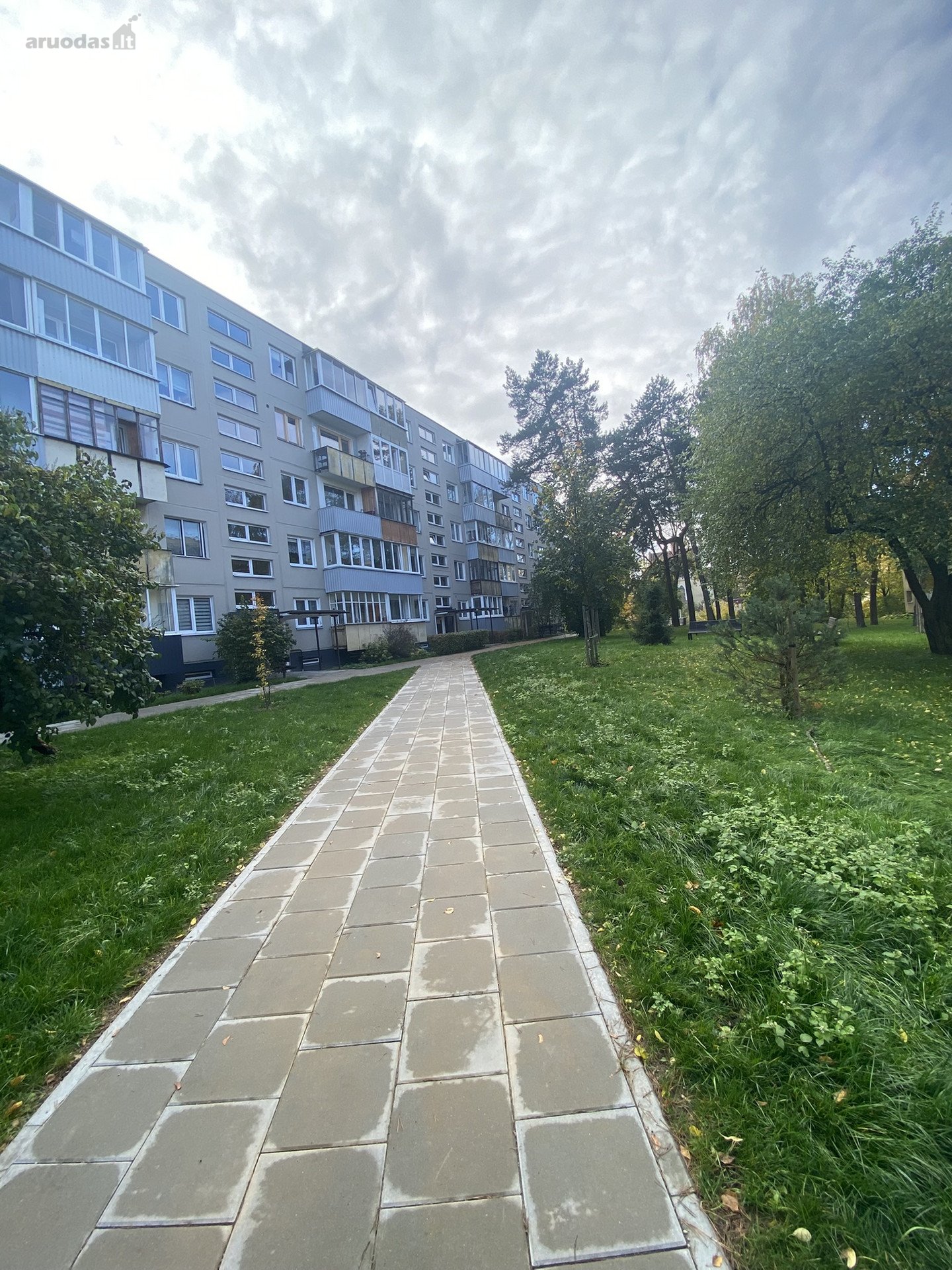 Parduodamas dviejų kambarių butas Gerosios