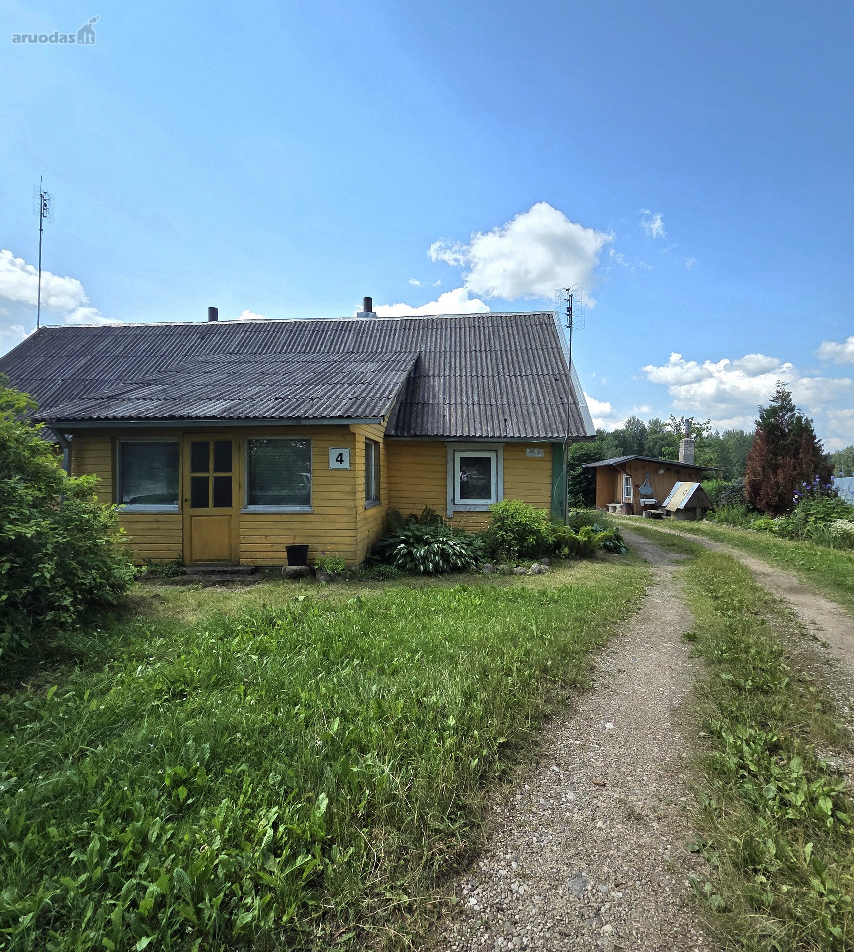 Parduodama Išskirtinė Vienkiemio Sodyba - 15