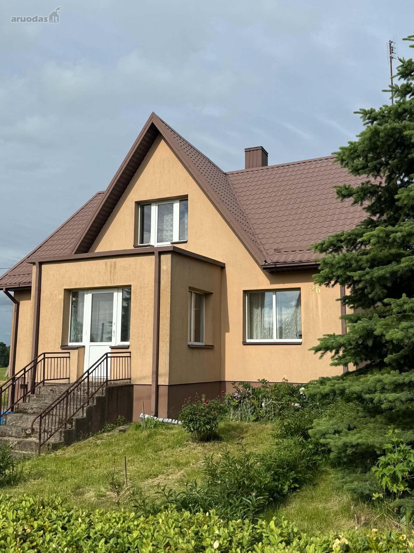 Namas apšiltintas, pakeisti langai, pakeistas