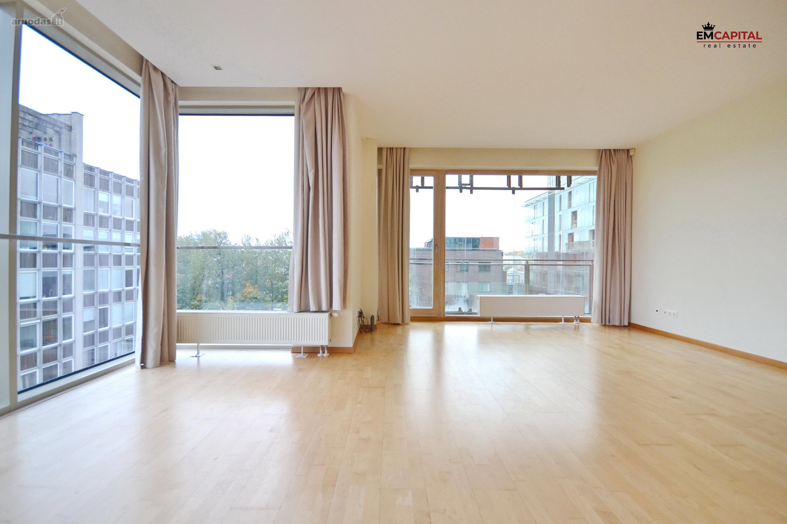 Nuomojamas Išskirtinis 3 Kambarių Butas