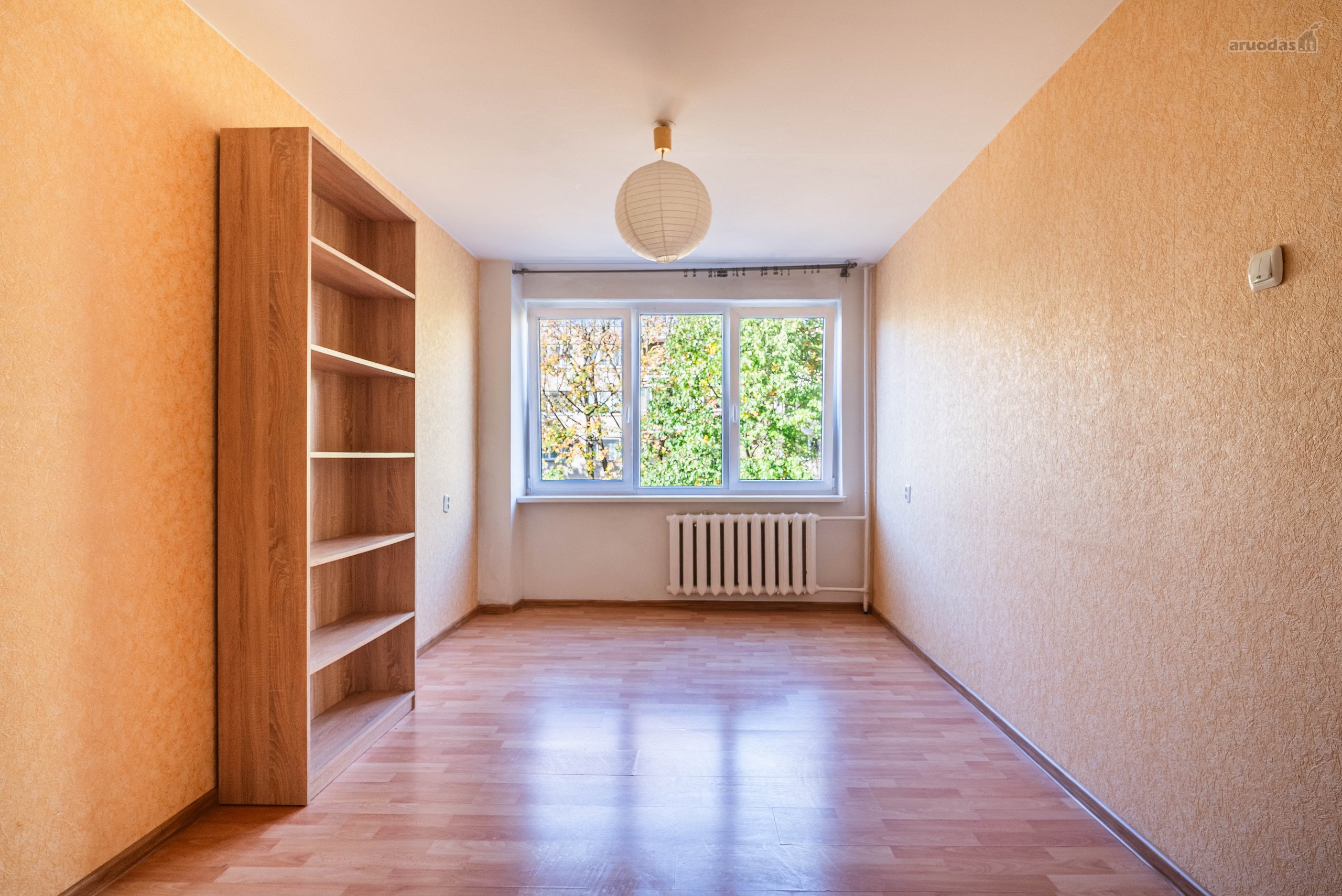 Pparduodamas 2 kambarių butas Žemaičių g. 6,