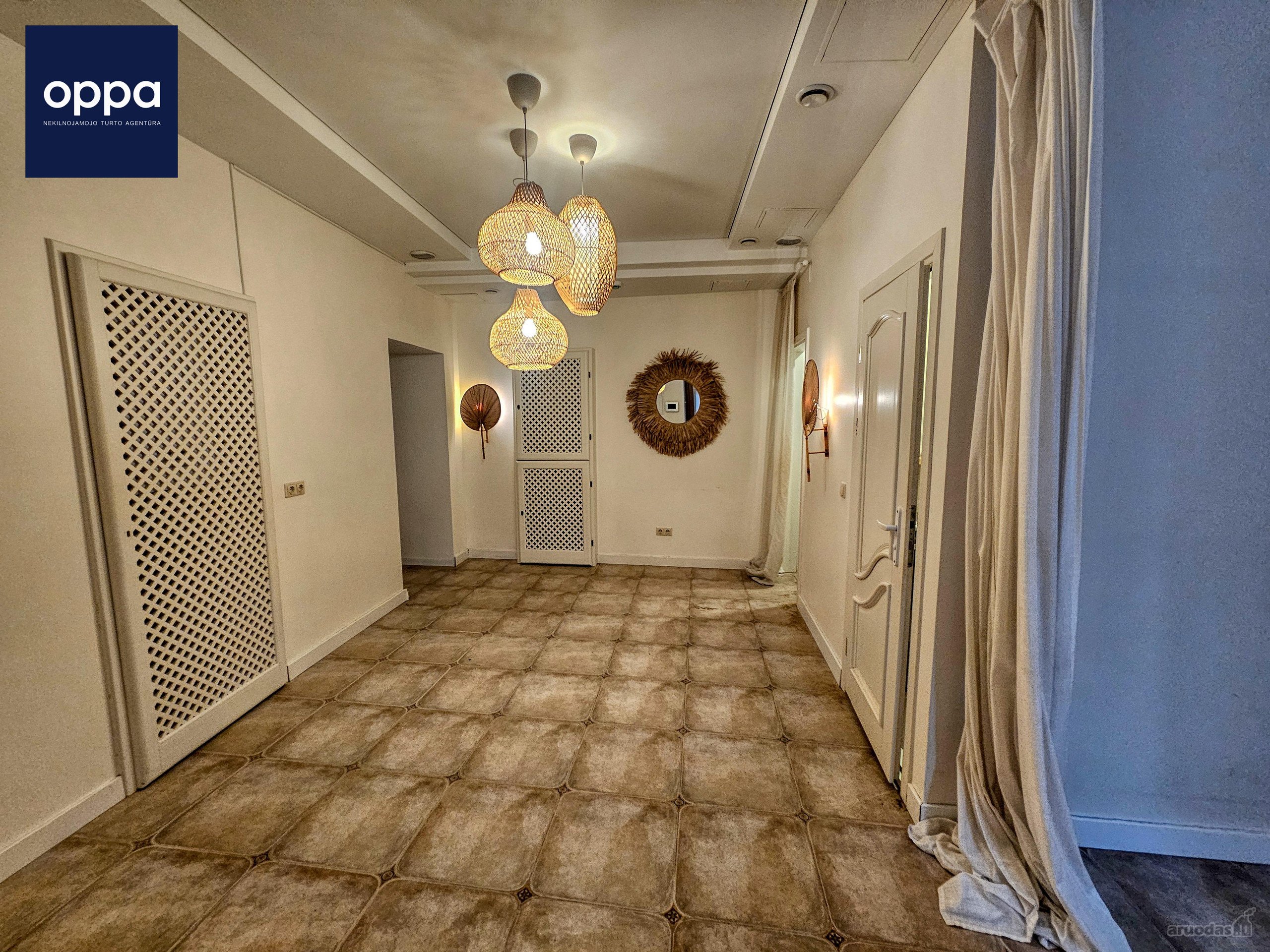 Išnuomojamas Butas Vilniaus Senamiestyje