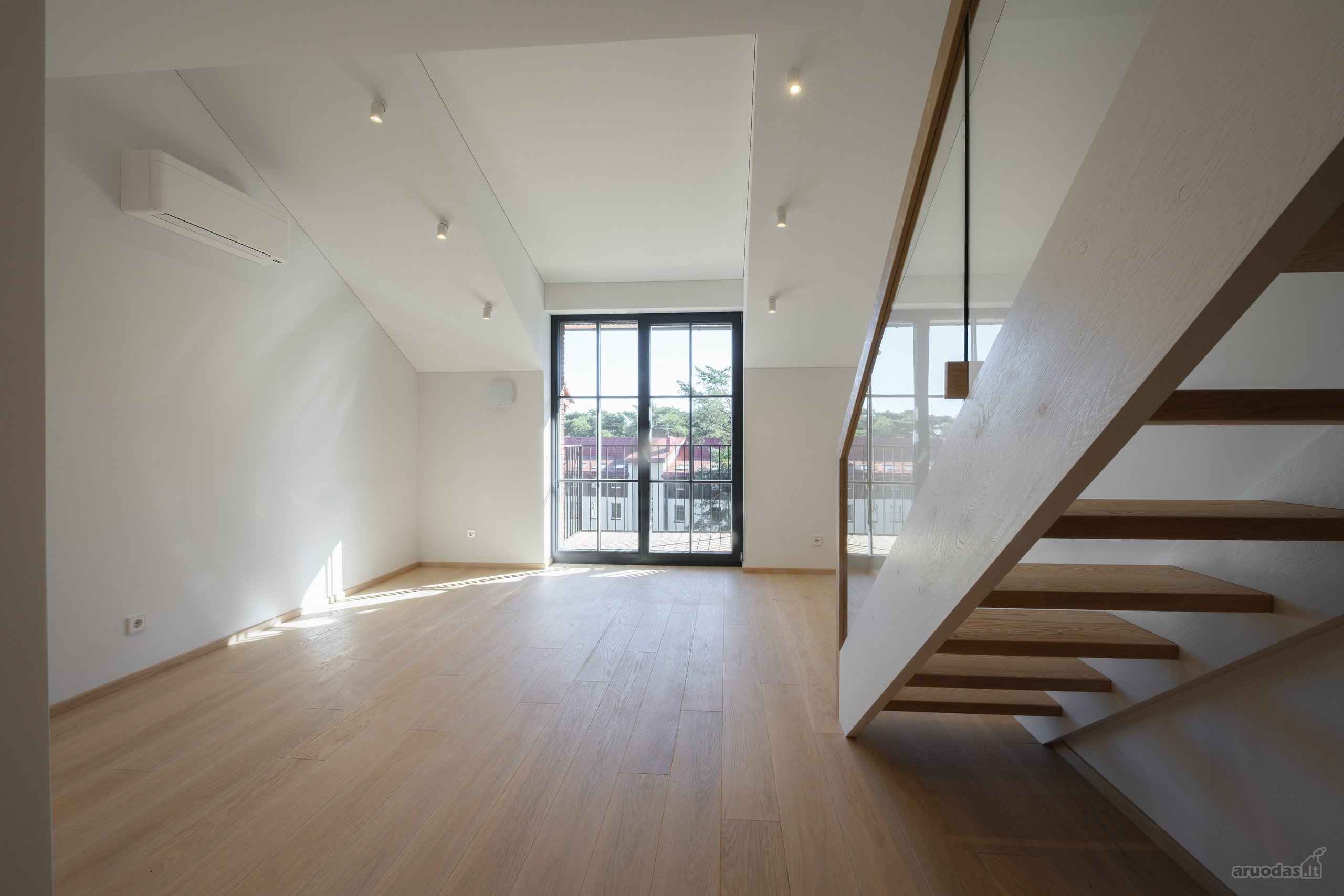 - Nauji Apartamentai Nidos Centre -