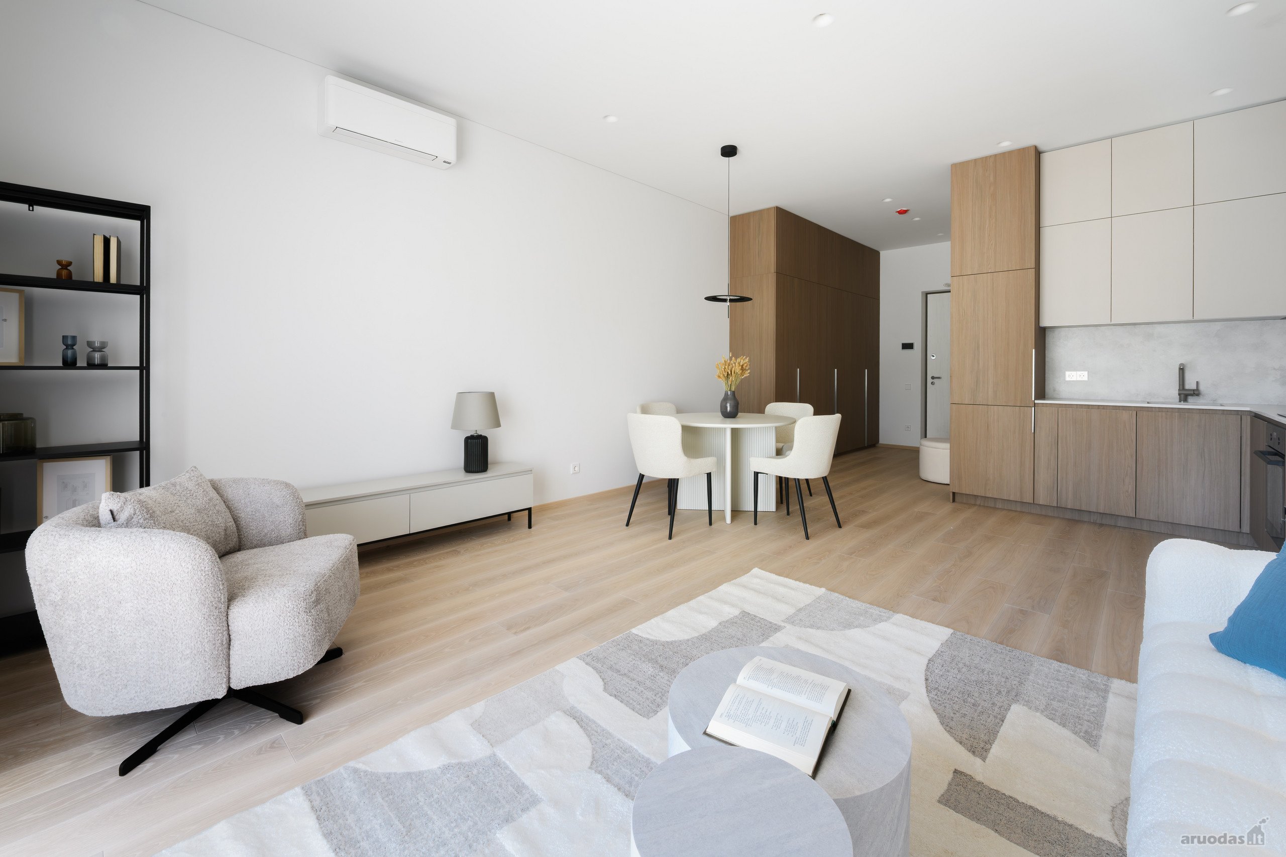 - Nauji Apartamentai Nidos Centre -
