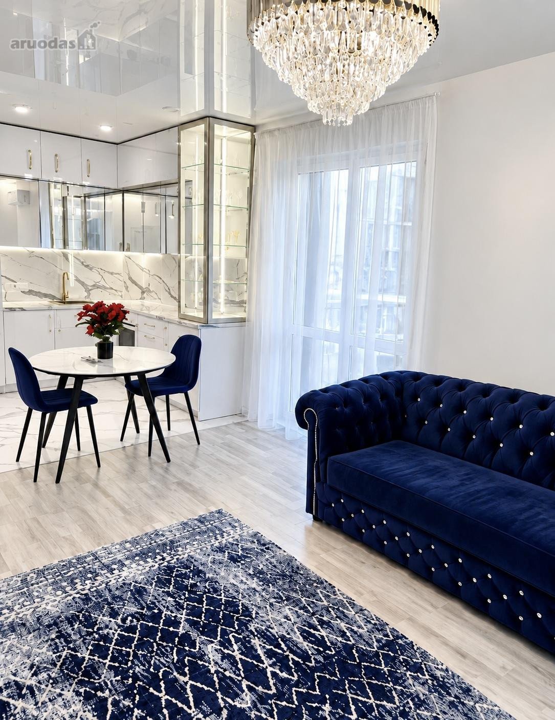 Išskirtinis 2 Kambarių Butas Su 40 M² Terasa